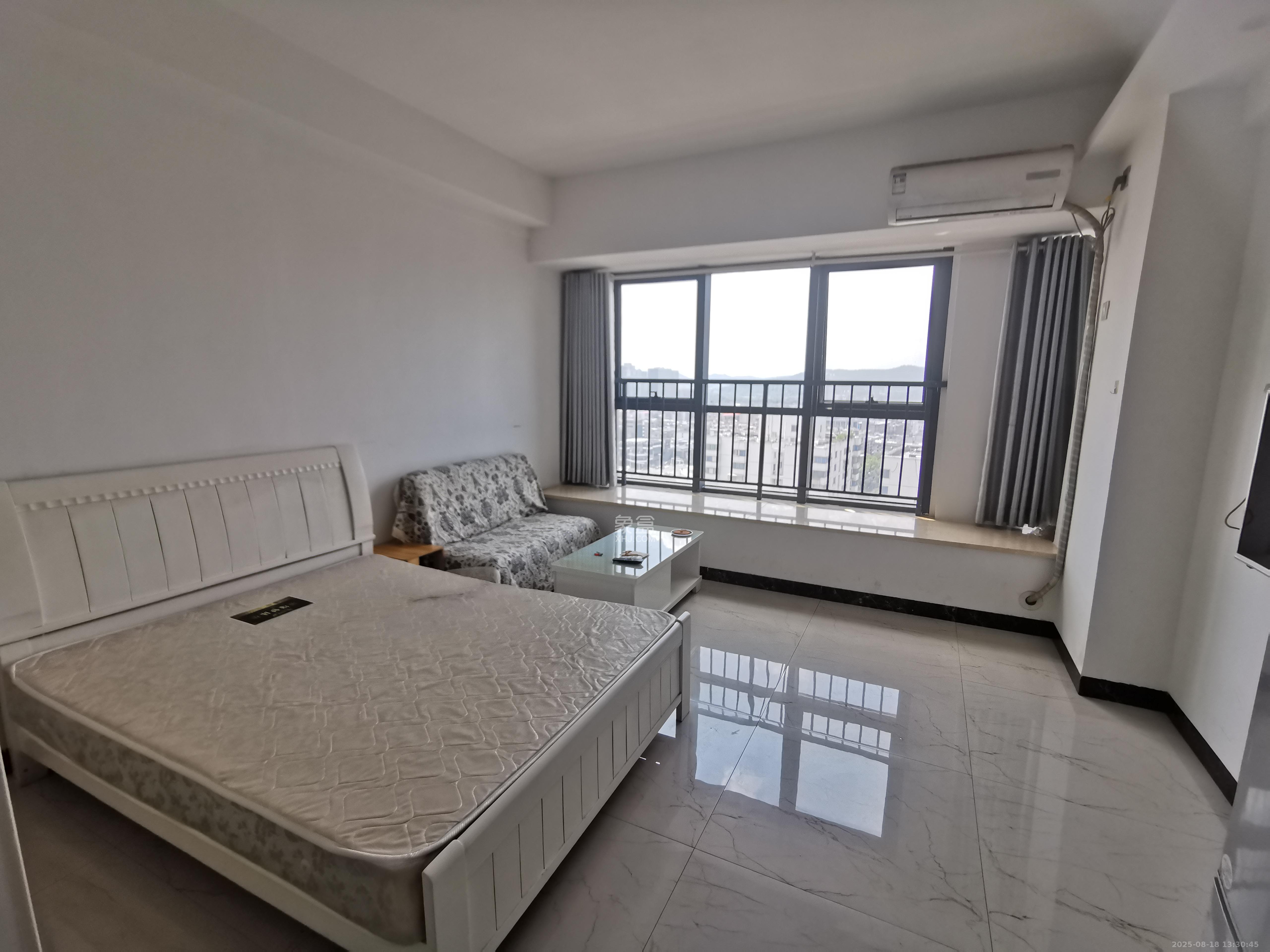 众东国际 1室1厅1卫 1800.0元/月 众东国际 1室1厅1卫 1800.0元/月室内图