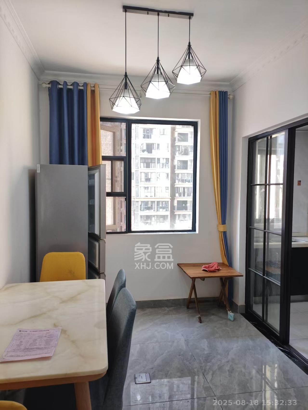 中建嘉和城  3室2厅2卫   2450.00元/月室内图