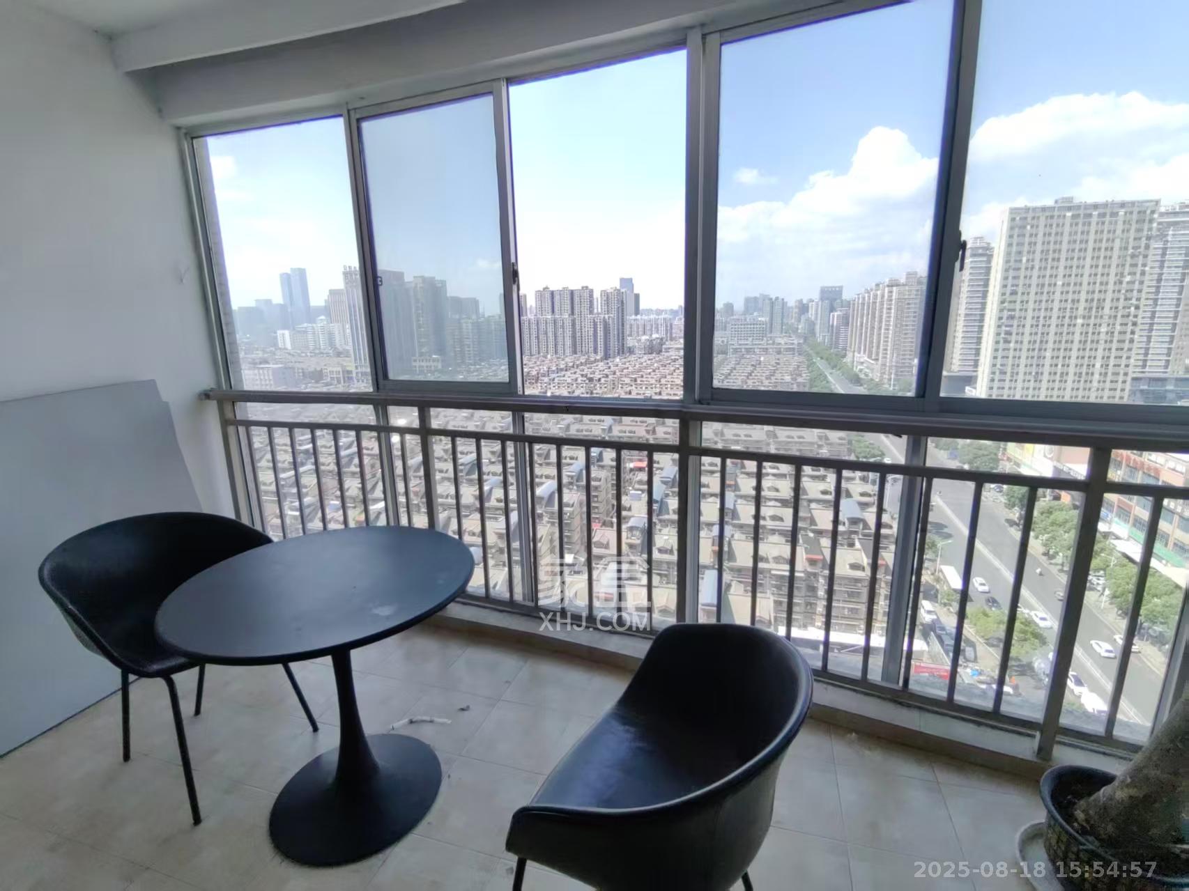 高桥现代商贸城  4室2厅2卫    4000.0元/月室内图