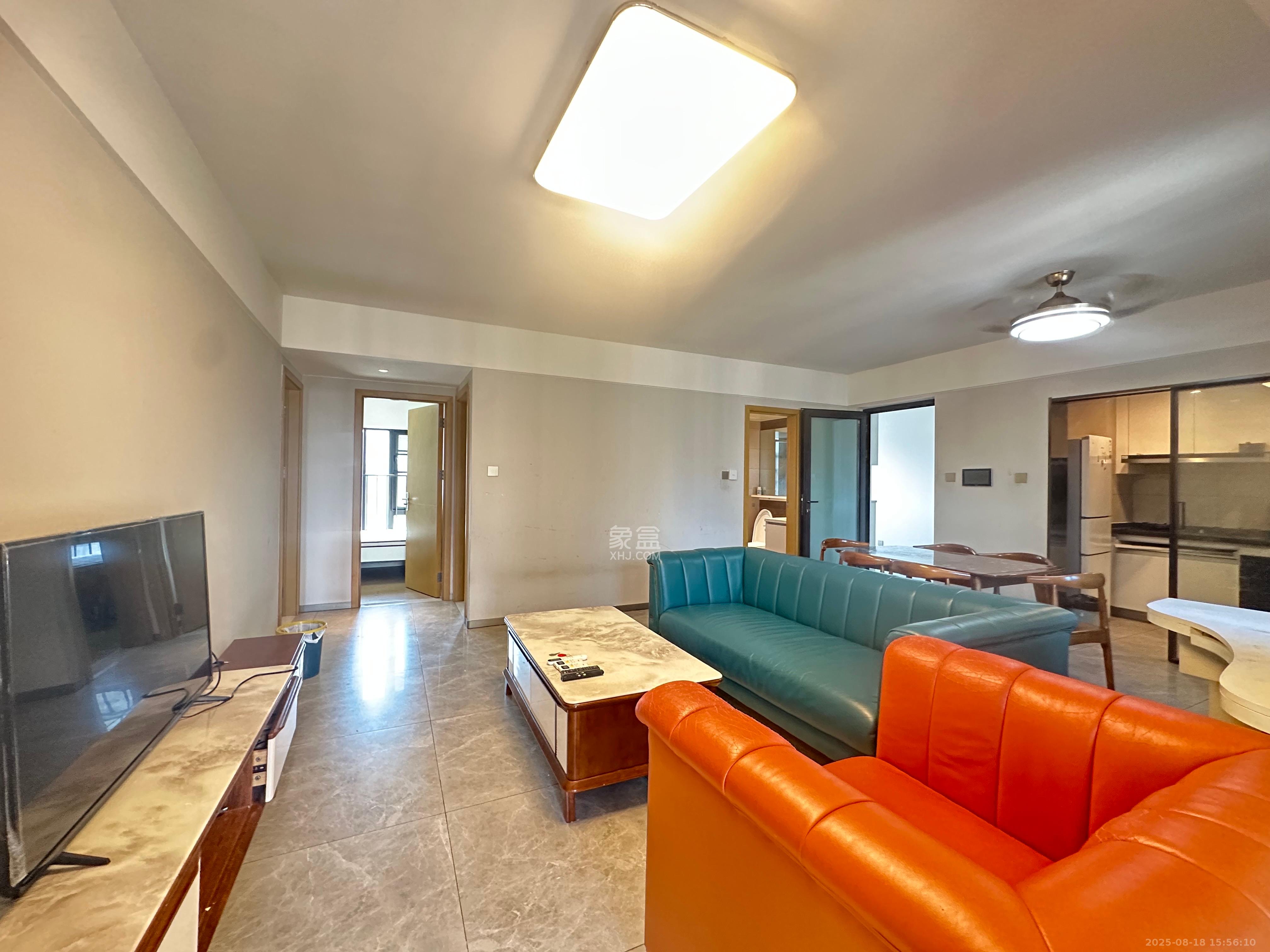 时代倾城四期  3室2厅2卫    2100.0元/月 时代倾城四期  3室2厅2卫    2100.0元/月室内图