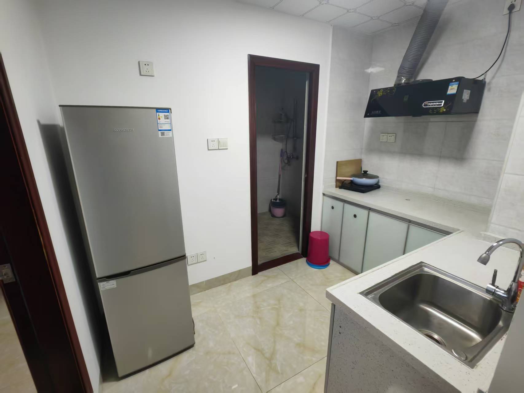 海阔天空-国瑞城四期(爵仕苑) 1室1厅1卫 2400.0元/月 海阔天空-国瑞城四期(爵仕苑) 1室1厅1卫 2400.0元/月室内图