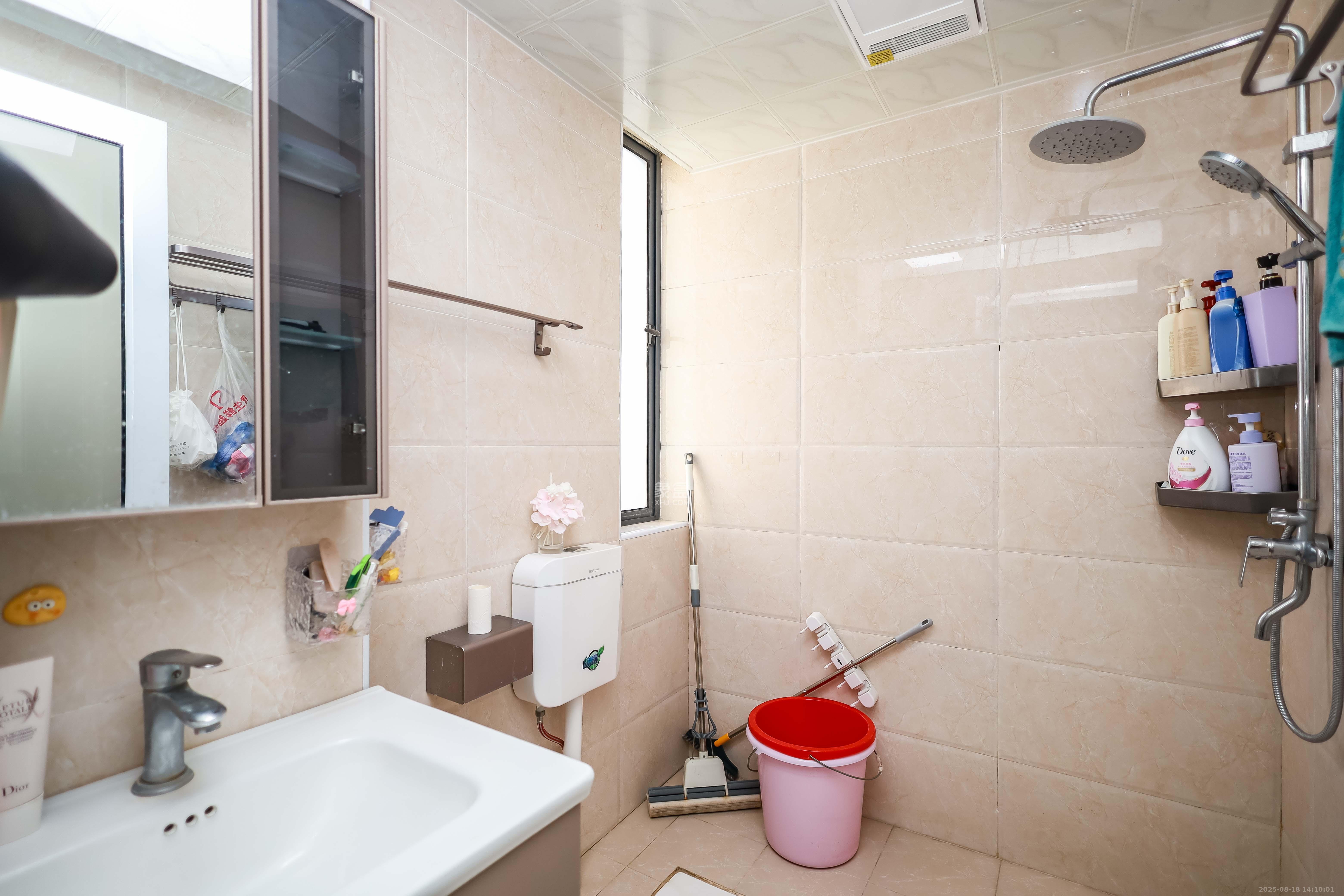 盛世耀凯  3室2厅1卫    85.8万 盛世耀凯  3室2厅1卫    85.8万卫生间