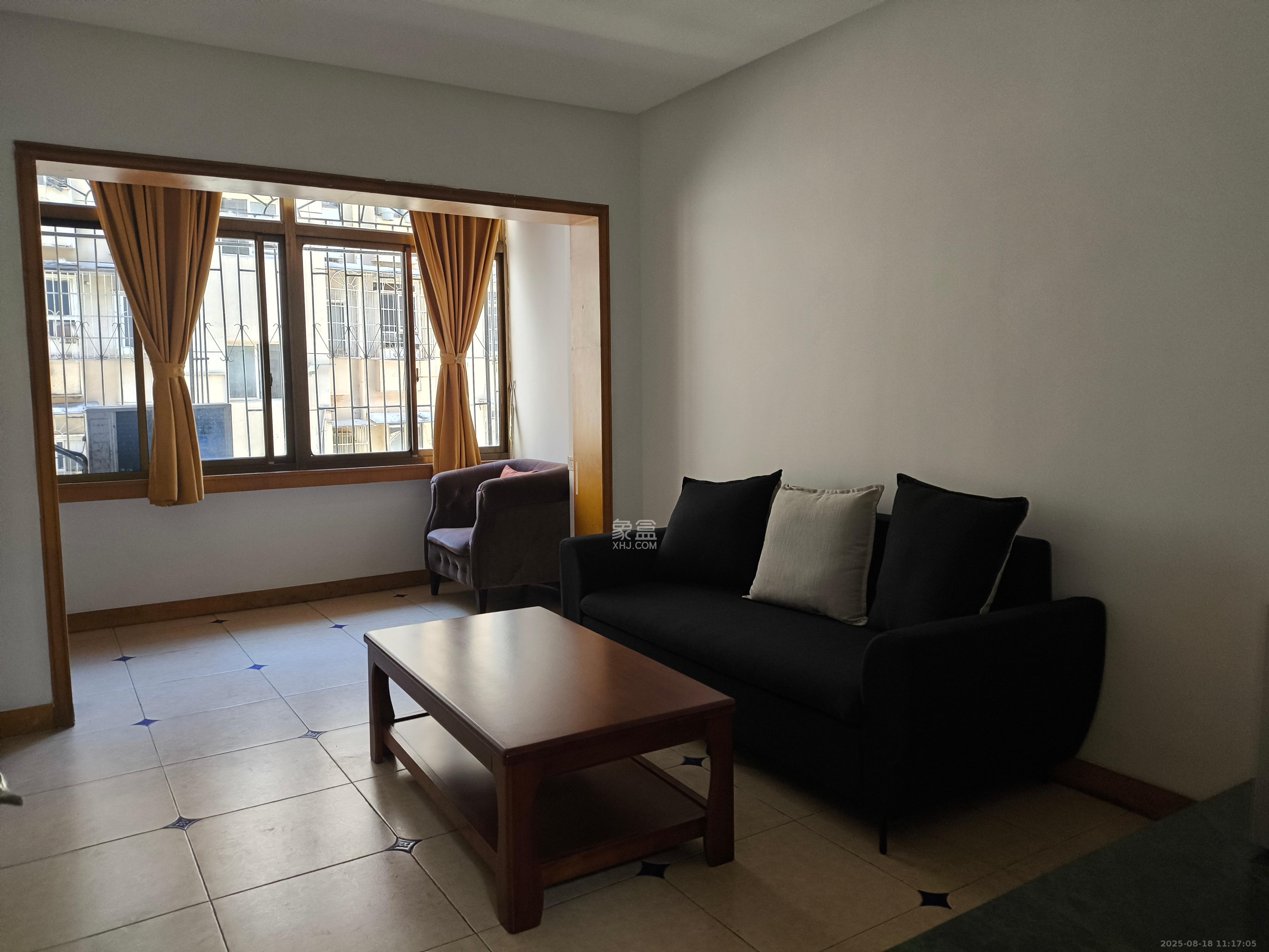 八一路散盘 2室1厅1卫 2200.0元/月 八一路散盘 2室1厅1卫 2200.0元/月室内图