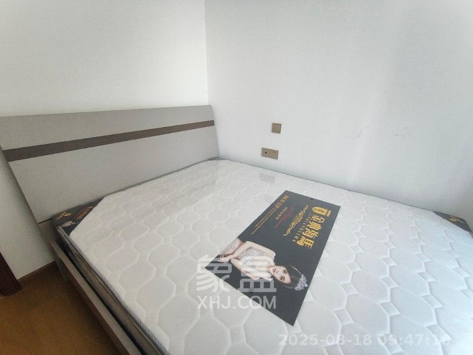 阳光城尚东湾青柠园  3室2厅2卫    2800.0元/月 阳光城尚东湾青柠园  3室2厅2卫    2800.0元/月室内图