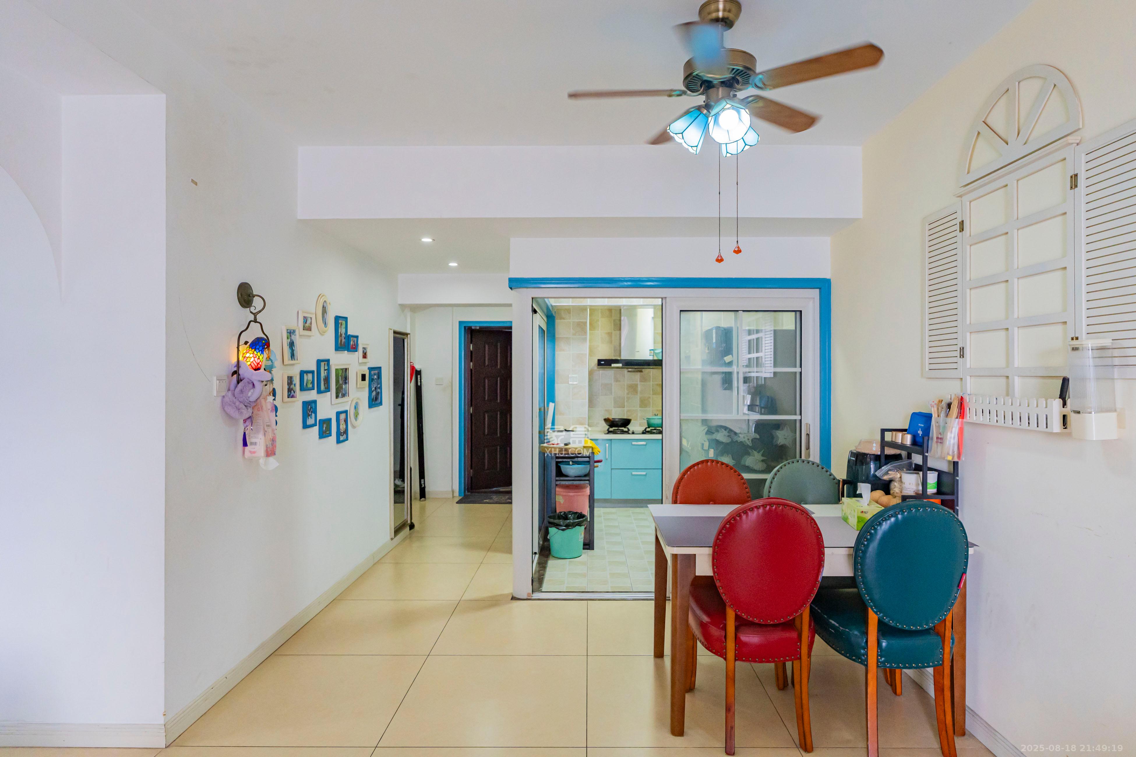 海洋半岛(月珑湾)  3室2厅1卫    89.0万 海洋半岛(月珑湾)  3室2厅1卫    89.0万客厅