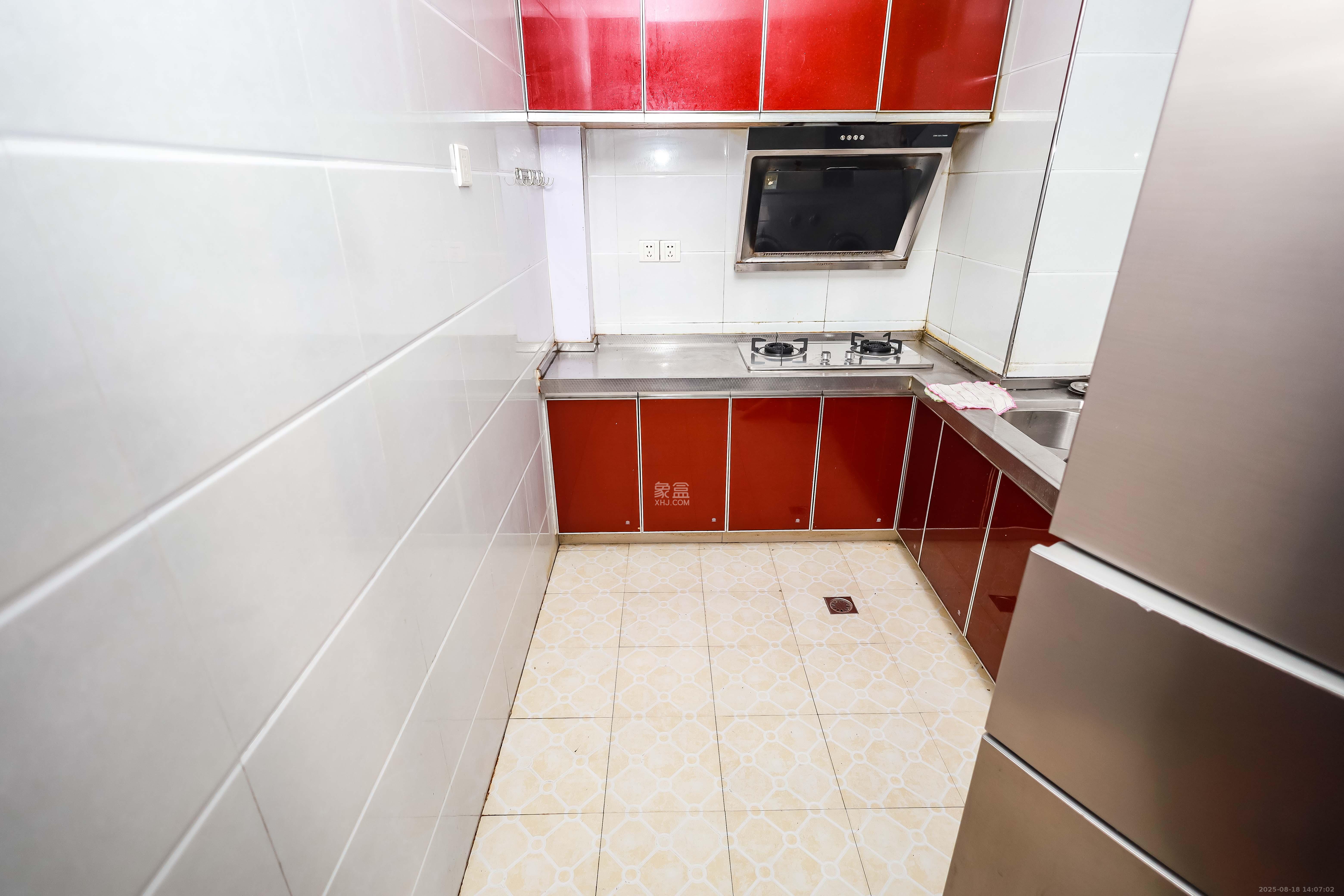 长房时代城  3室2厅1卫    82.8万 长房时代城  3室2厅1卫    82.8万厨房