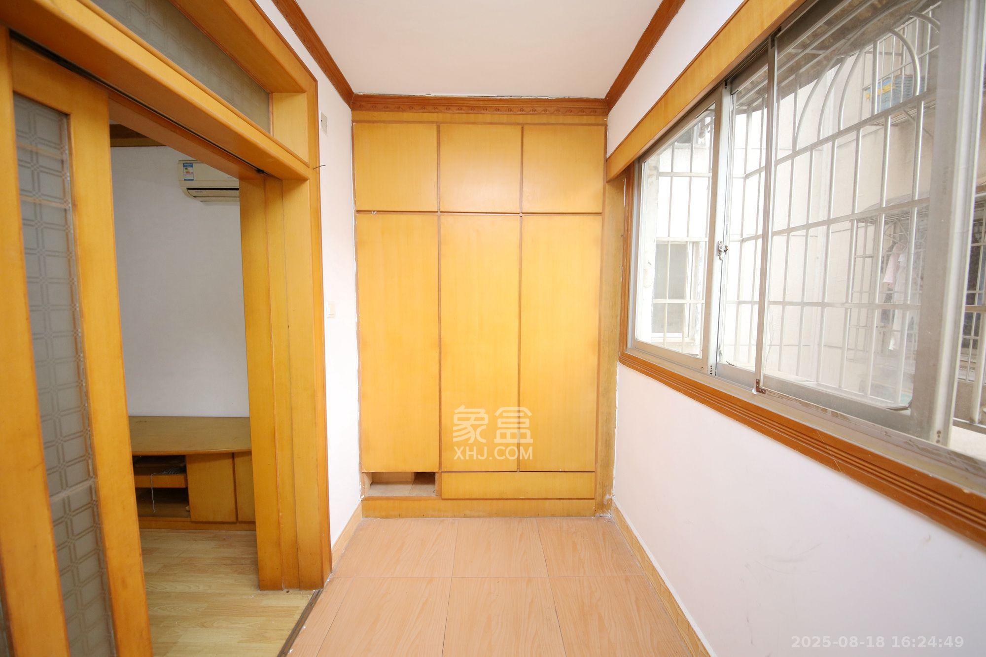 金泰小区 3室2厅1卫 1800.0元/月 金泰小区 3室2厅1卫 1800.0元/月室内图