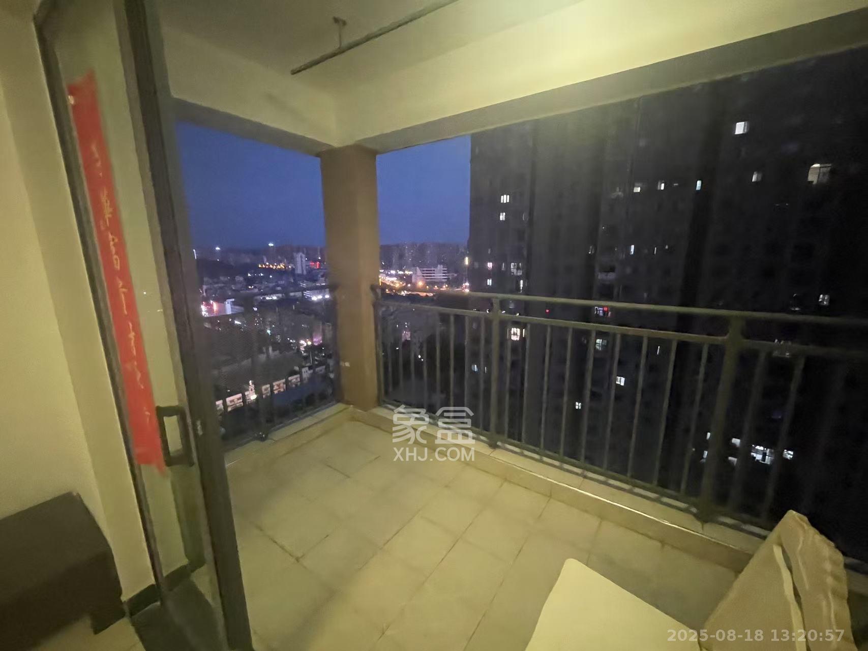 兴隆景苑  3室2厅2卫    2500.0元/月 兴隆景苑  3室2厅2卫    2500.0元/月室内图