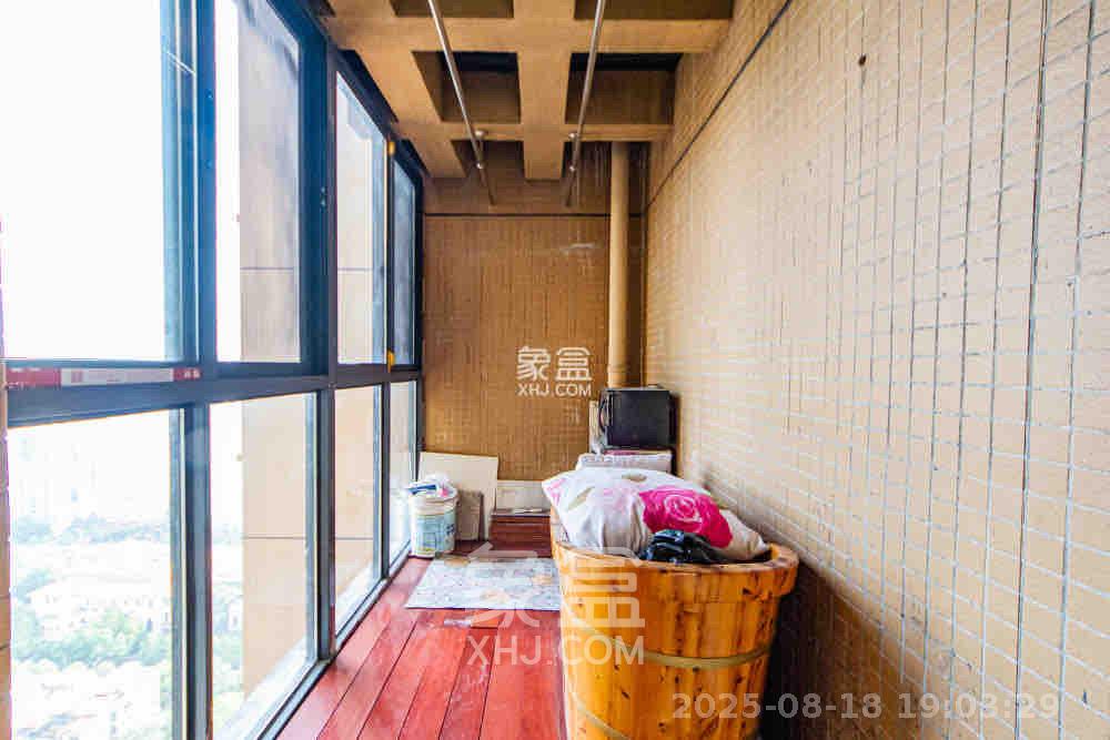 珠江郦城薰衣道  3室2厅1卫    2200.0元/月室内图