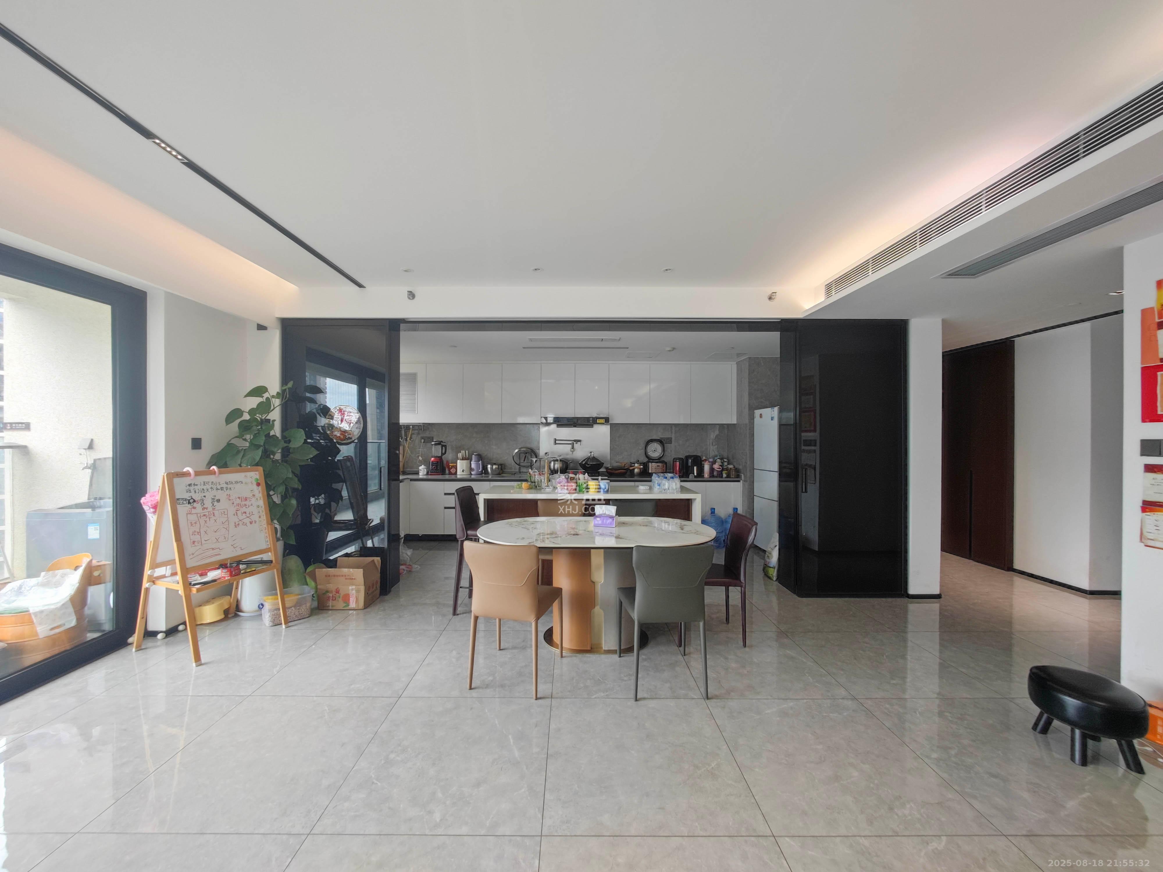 万科魅力之城 4室2厅3卫 270.0万 万科魅力之城 4室2厅3卫 270.0万其他