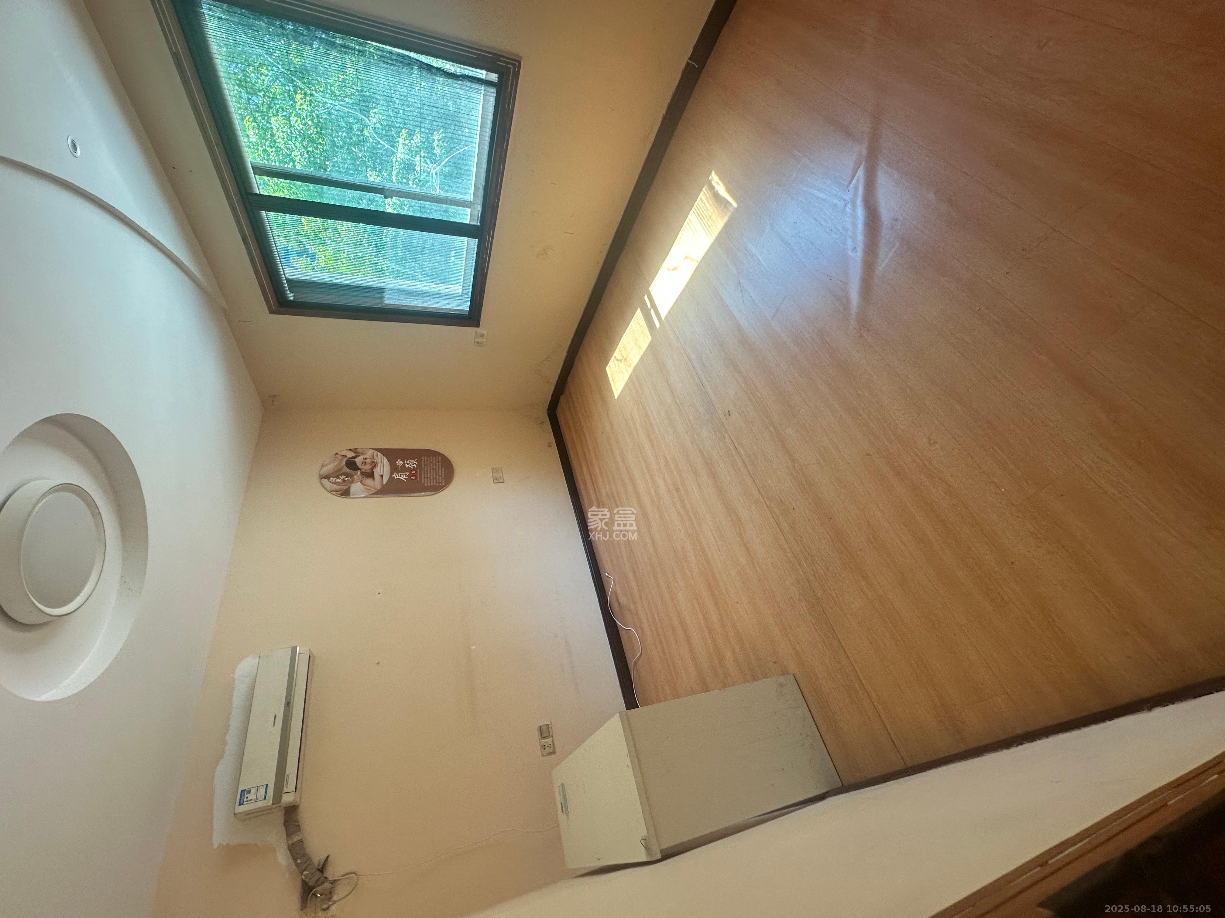 兴汉门公寓  5室3厅2卫    11000.0元/月 兴汉门公寓  5室3厅2卫    11000.0元/月室内图