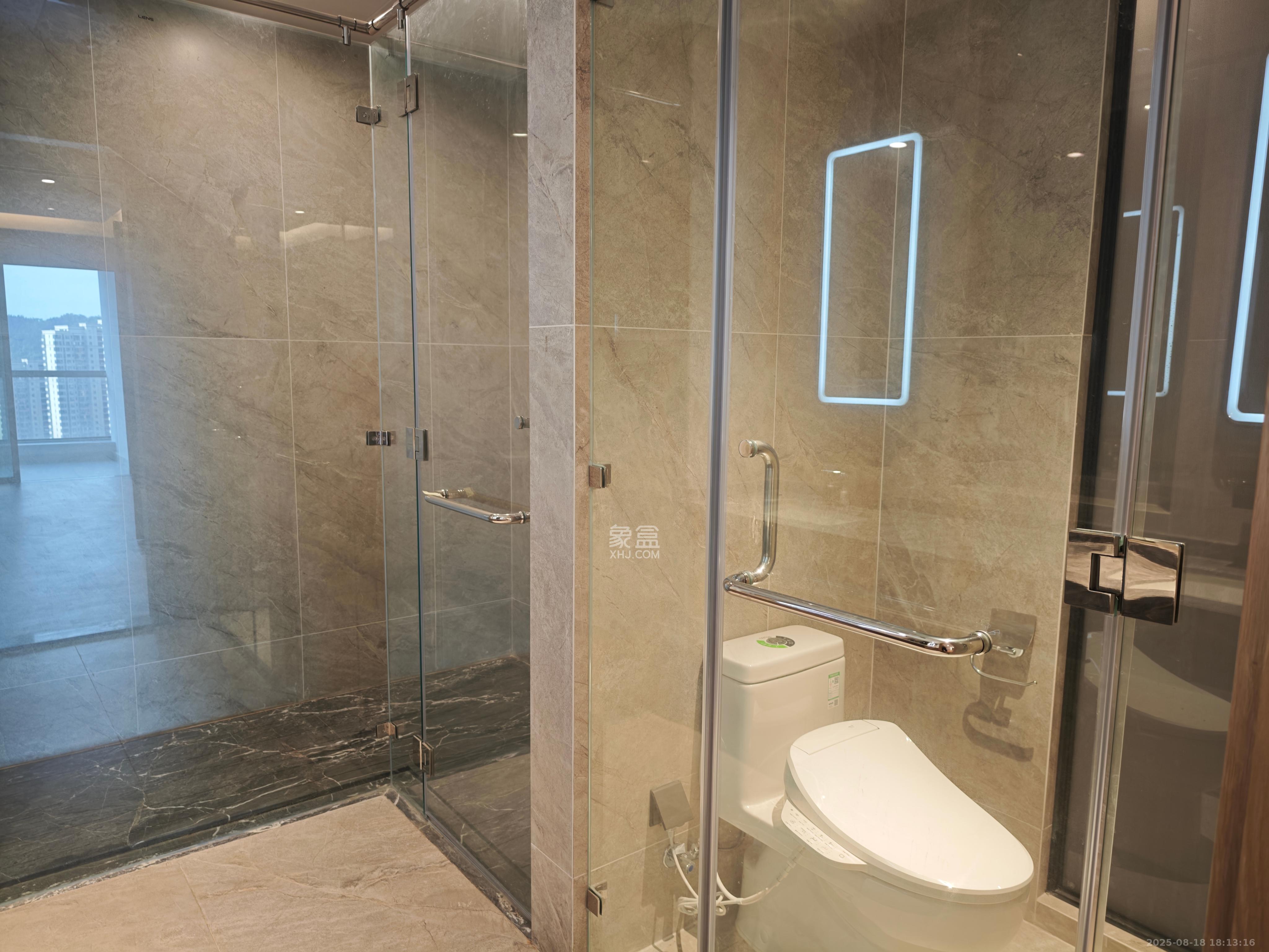 正荣梅溪紫阙台  4室2厅3卫    8500.0元/月室内图