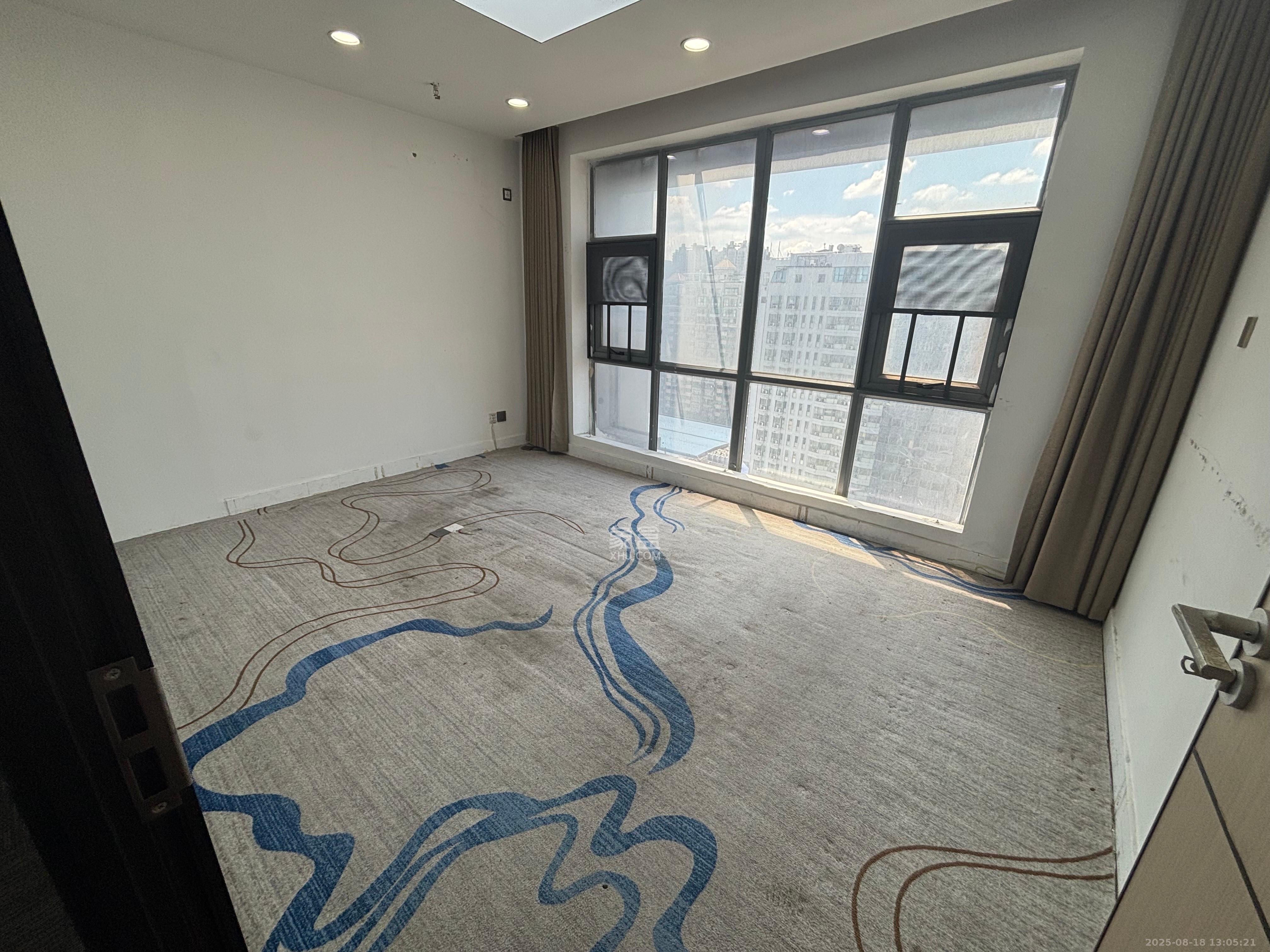 人瑞潇湘国际  4室1厅1卫    8500.0元/月室内图