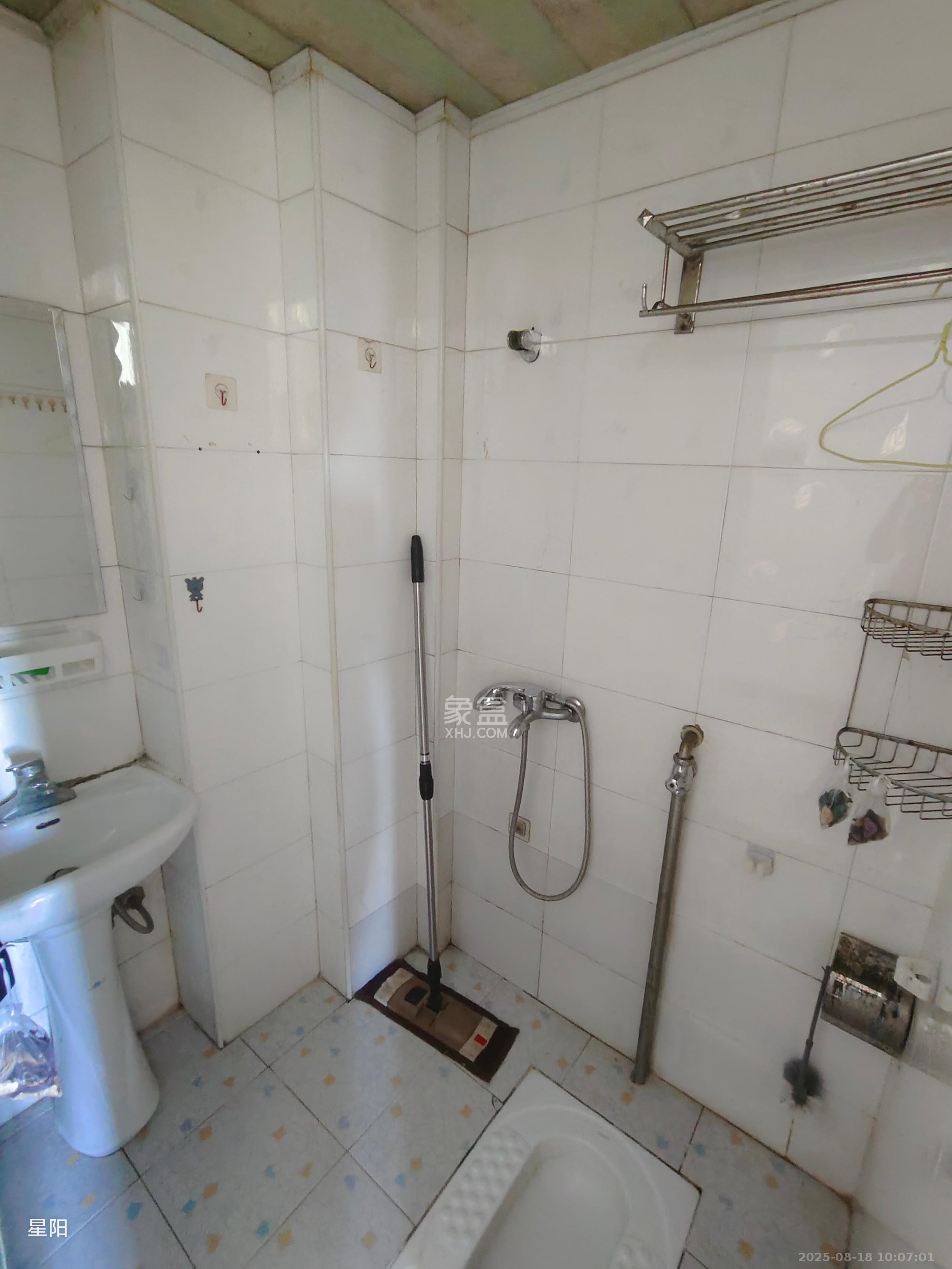 中山大厦（广阔大厦）  1室1厅1卫    1400.0元/月室内图