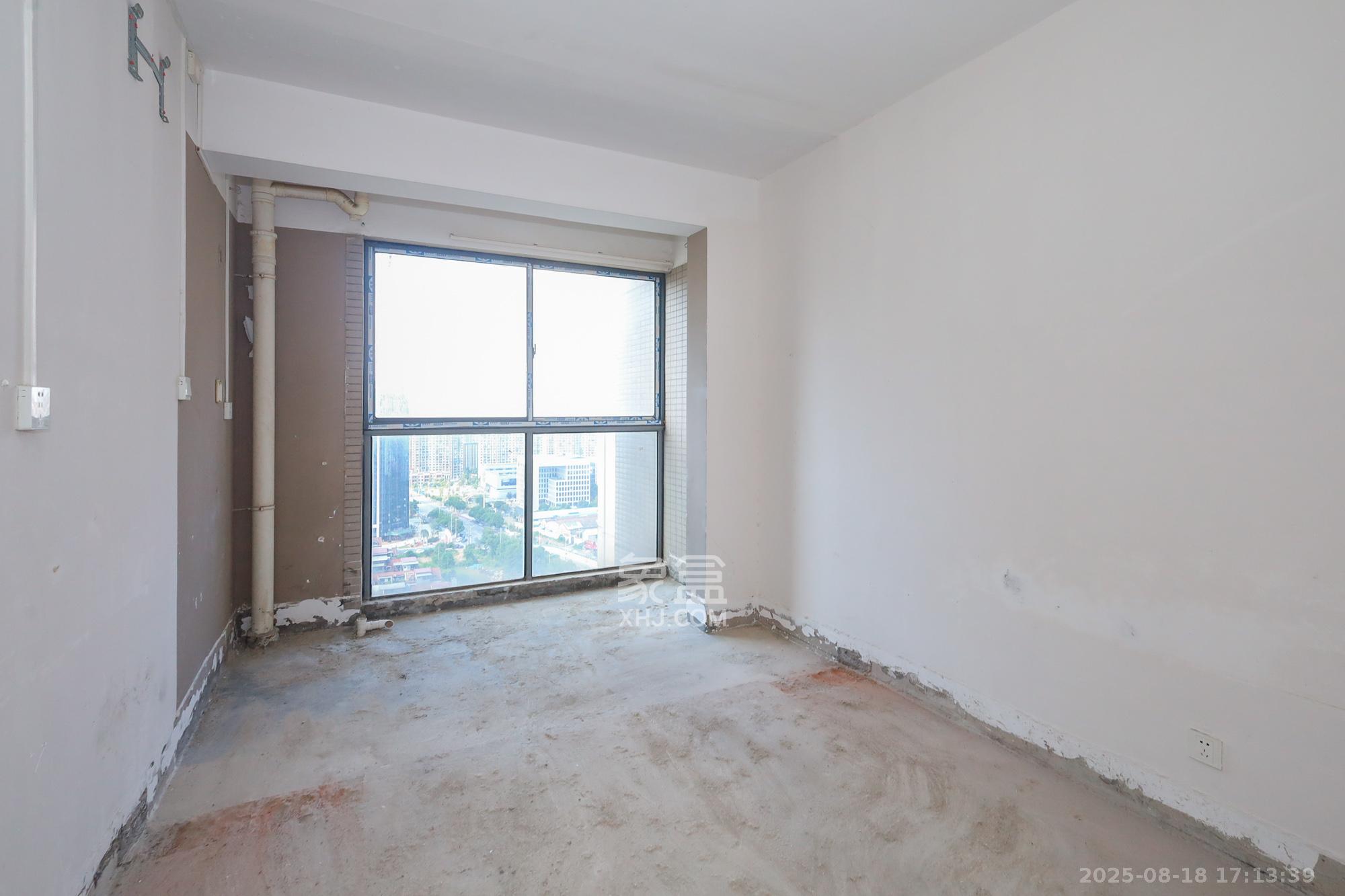 八方小区C区  3室2厅2卫    380.0万 八方小区C区  3室2厅2卫    380.0万卧室