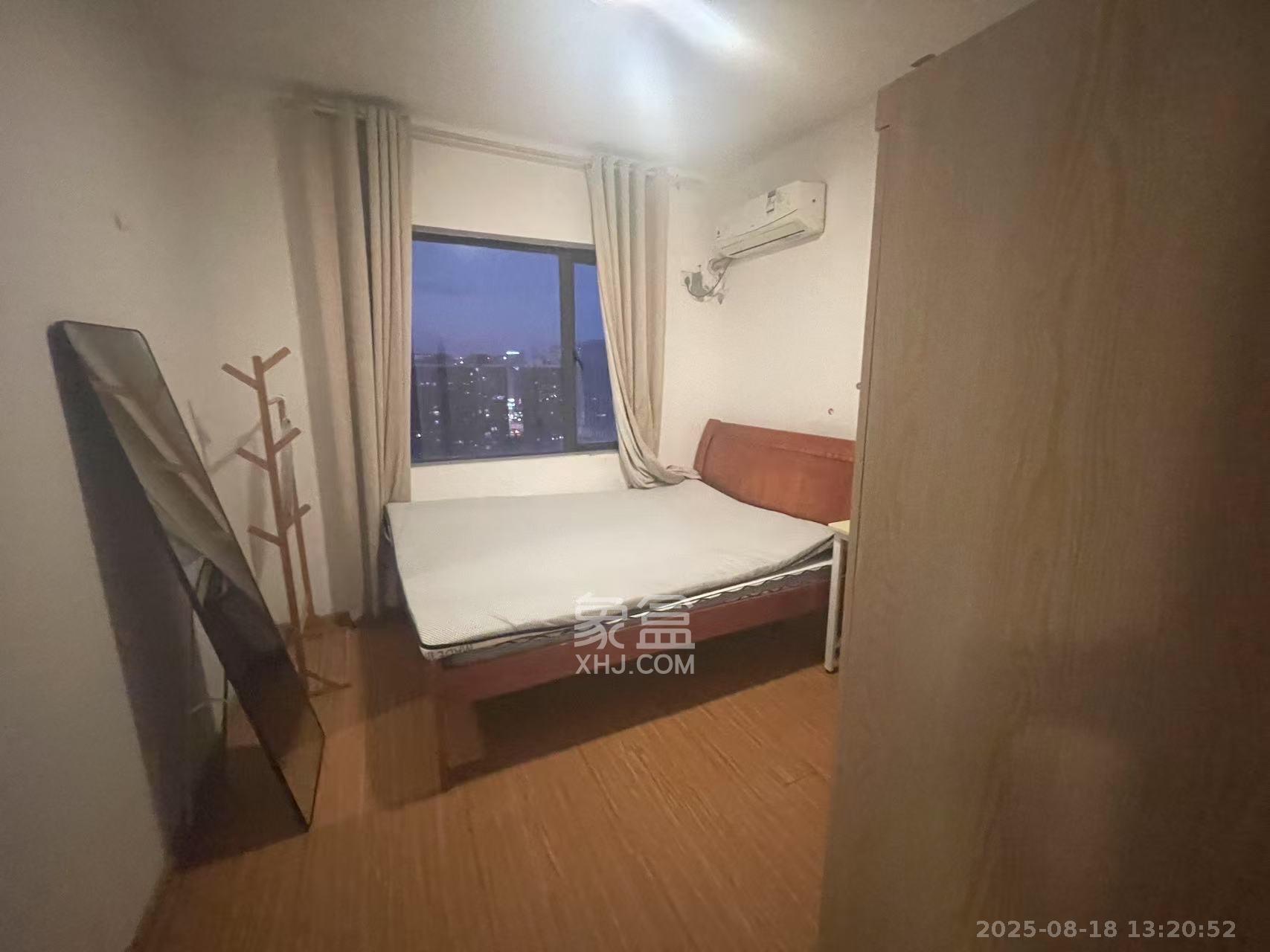 兴隆景苑  3室2厅2卫    2500.0元/月 兴隆景苑  3室2厅2卫    2500.0元/月室内图