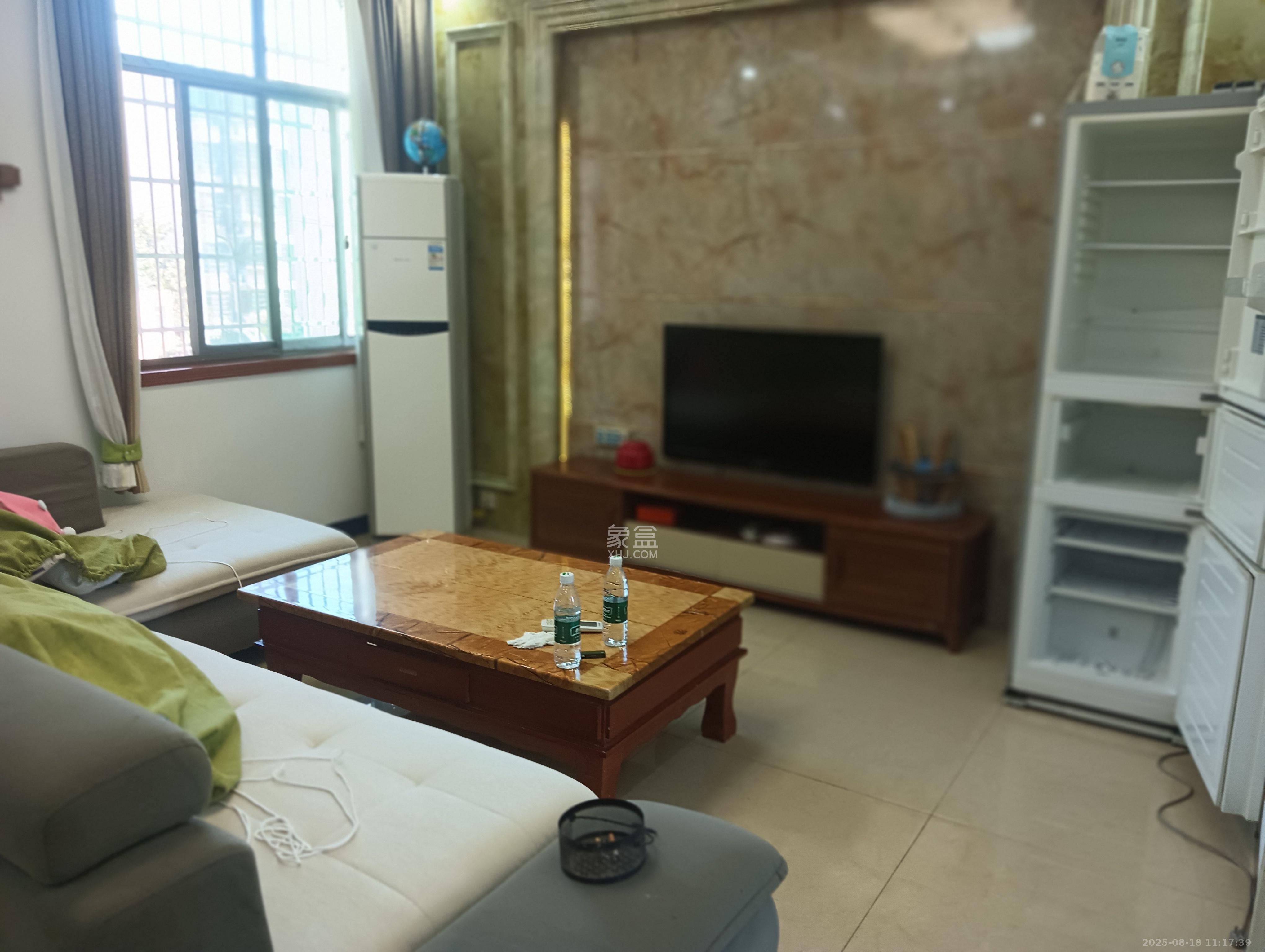 兴联小区 2室2厅1卫 1800.0元/月 兴联小区 2室2厅1卫 1800.0元/月室内图