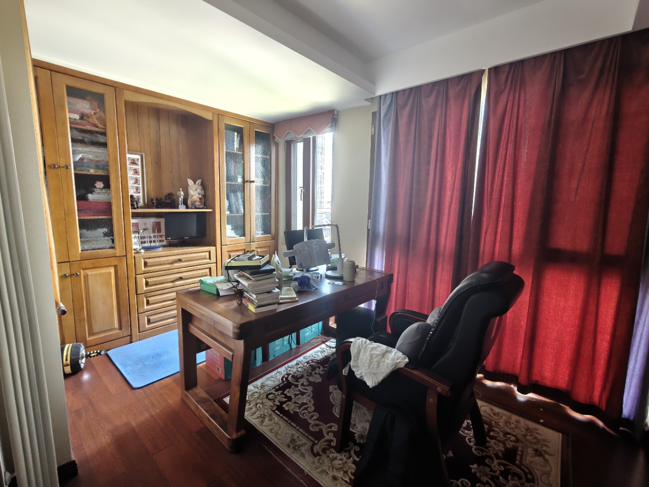 檀香山 5室2厅2卫 150.0万 檀香山 5室2厅2卫 150.0万客厅