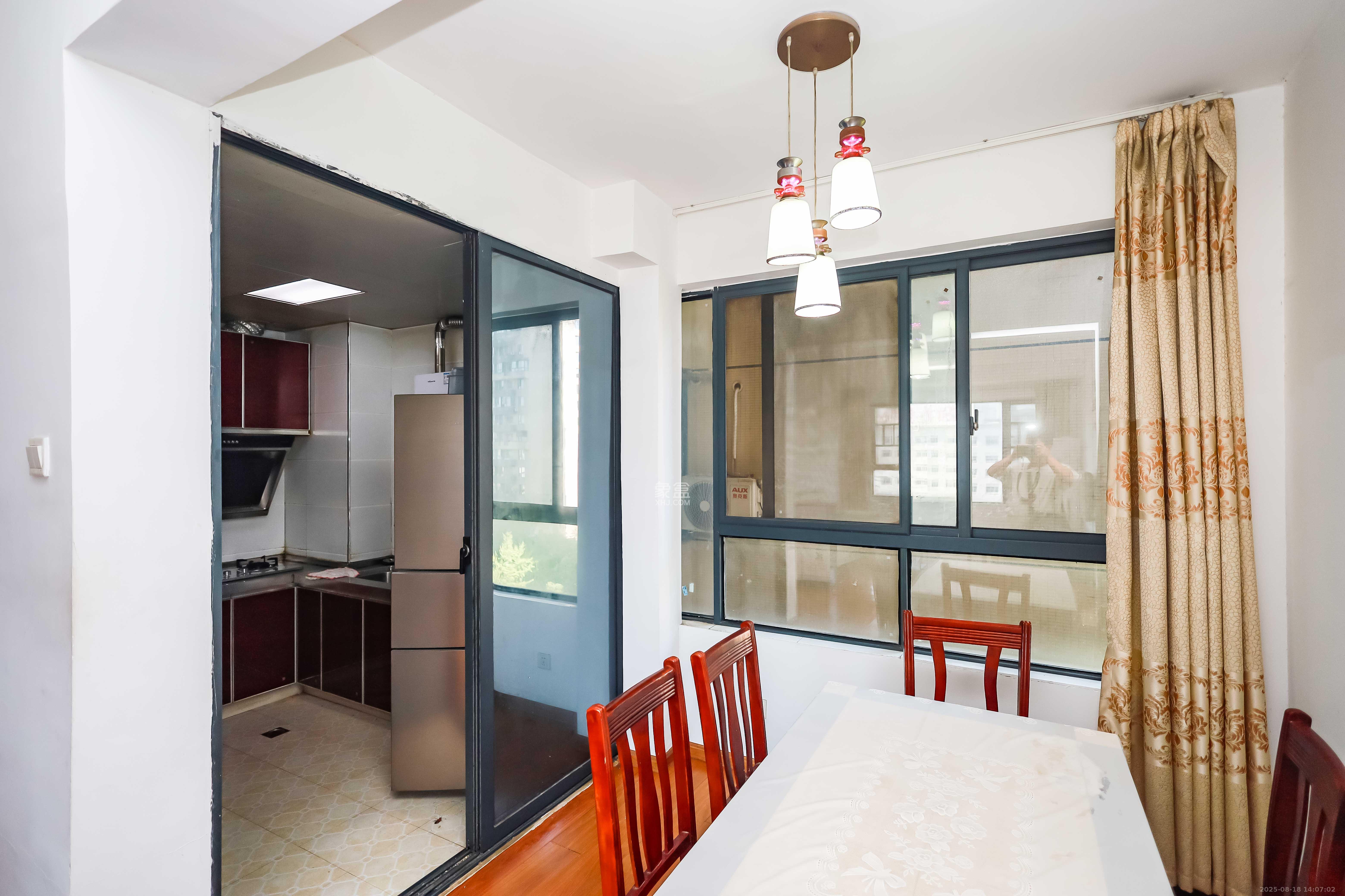 长房时代城  3室2厅1卫    82.8万 长房时代城  3室2厅1卫    82.8万客厅