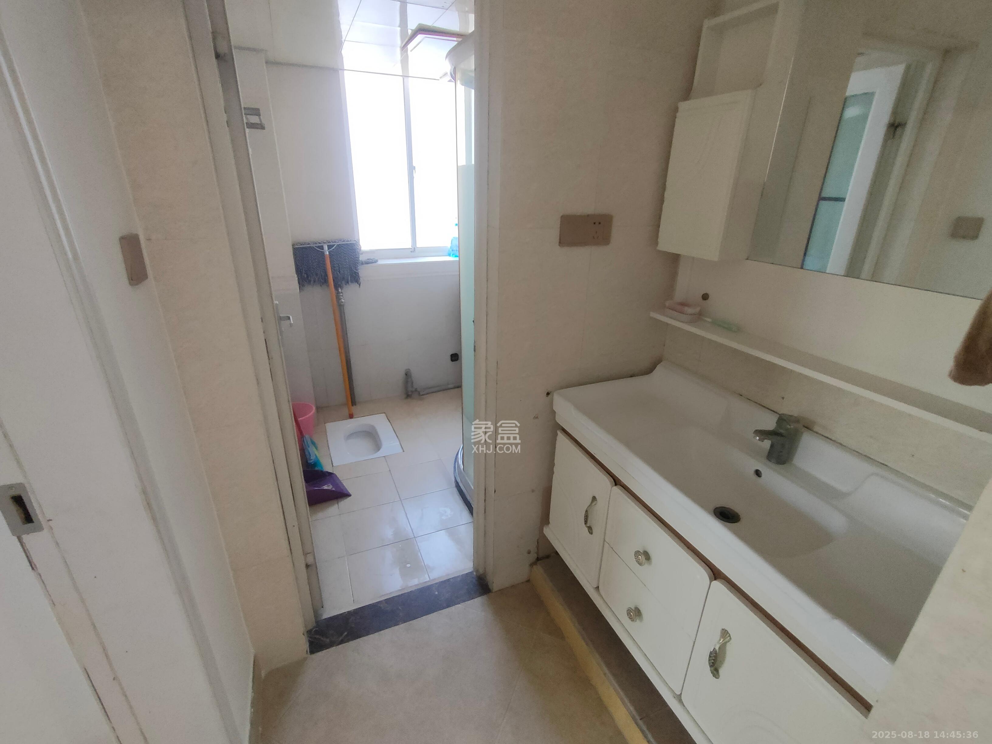 中建桂苑  3室2厅1卫   2400.00元/月室内图
