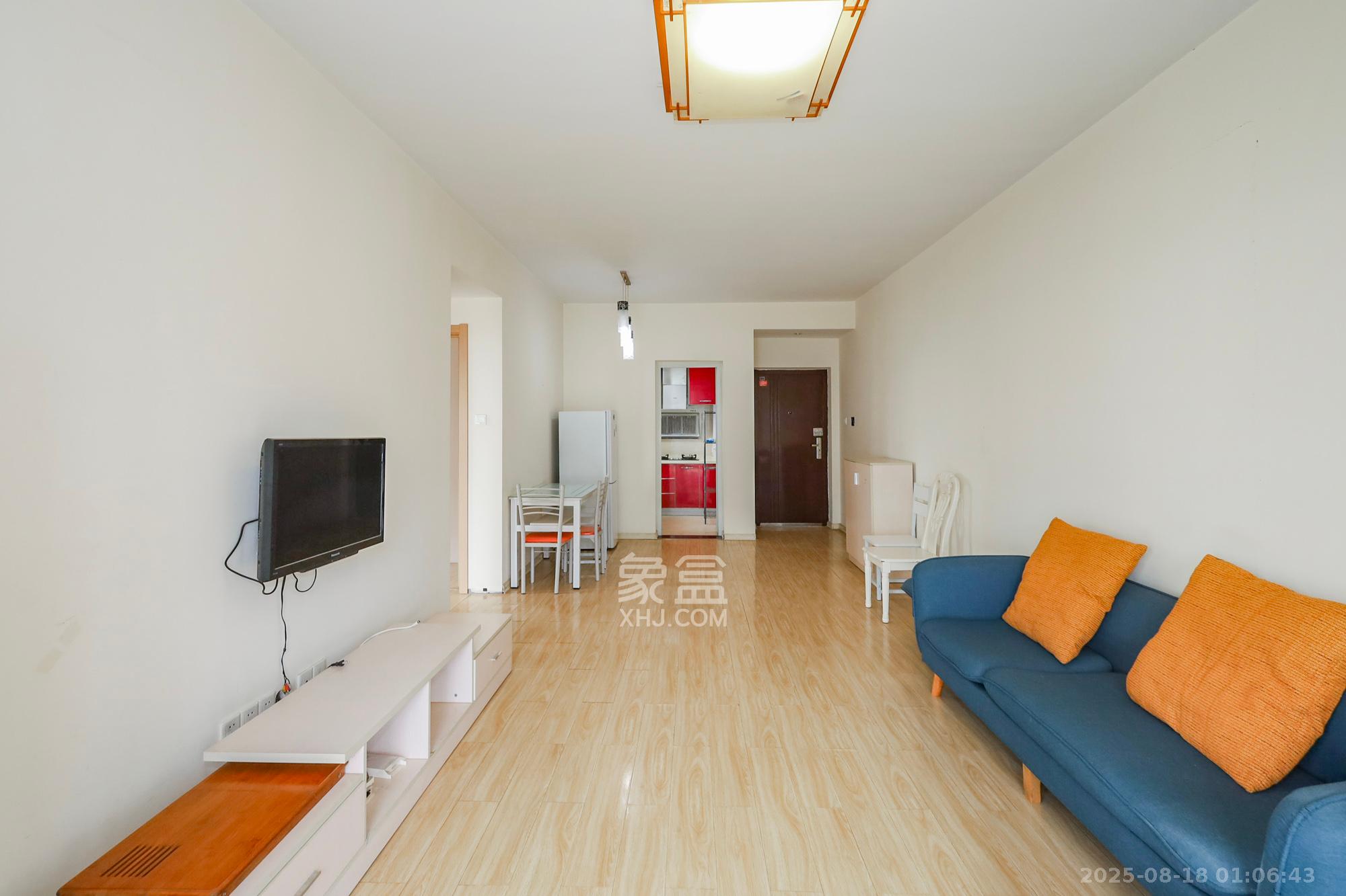 钰龙天下一期 1室2厅1卫 200.0万 钰龙天下一期 1室2厅1卫 200.0万客厅