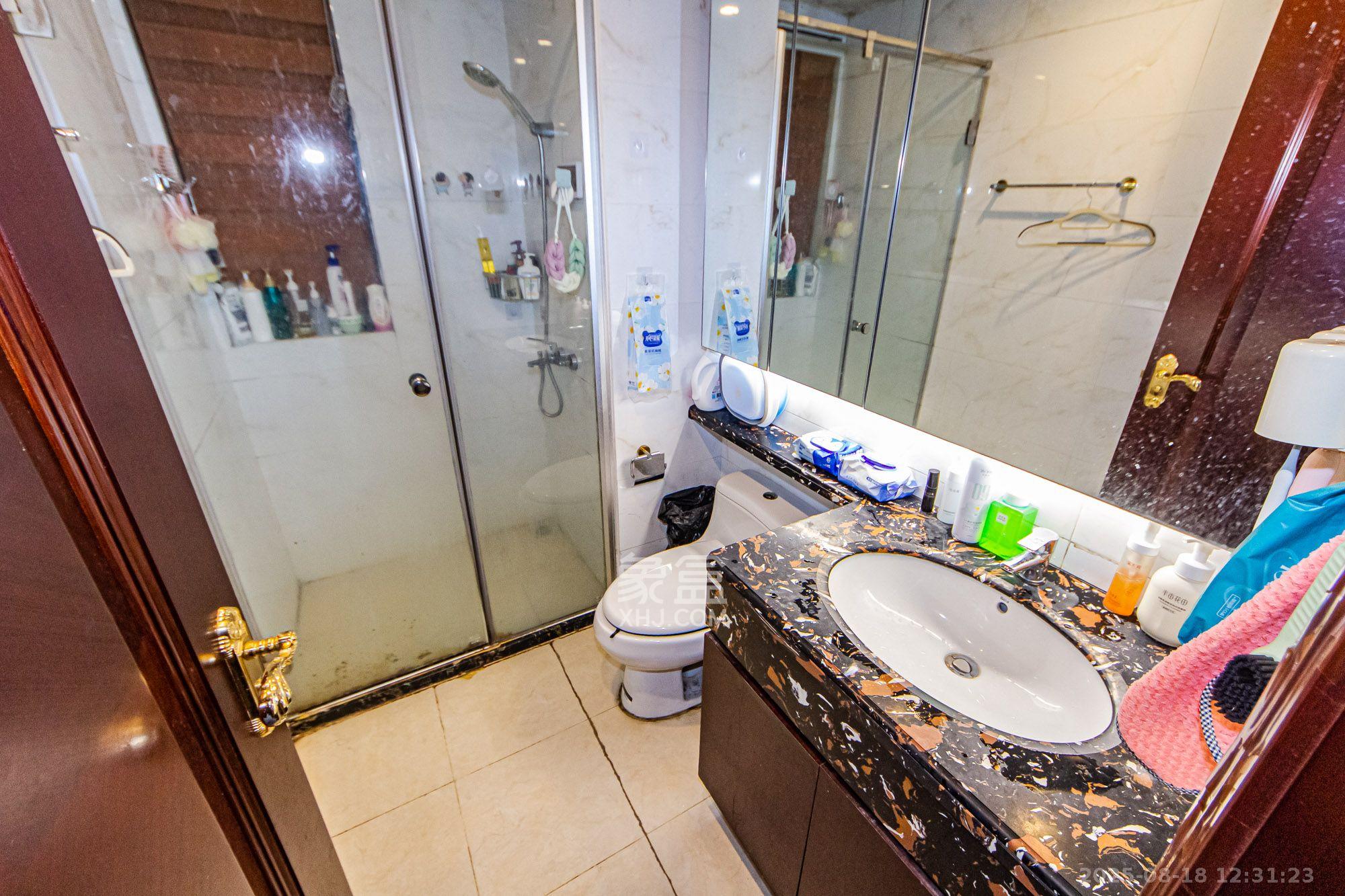 恒大御景半岛锦绣苑 3室2厅1卫 2600.0元/月 恒大御景半岛锦绣苑 3室2厅1卫 2600.0元/月室内图