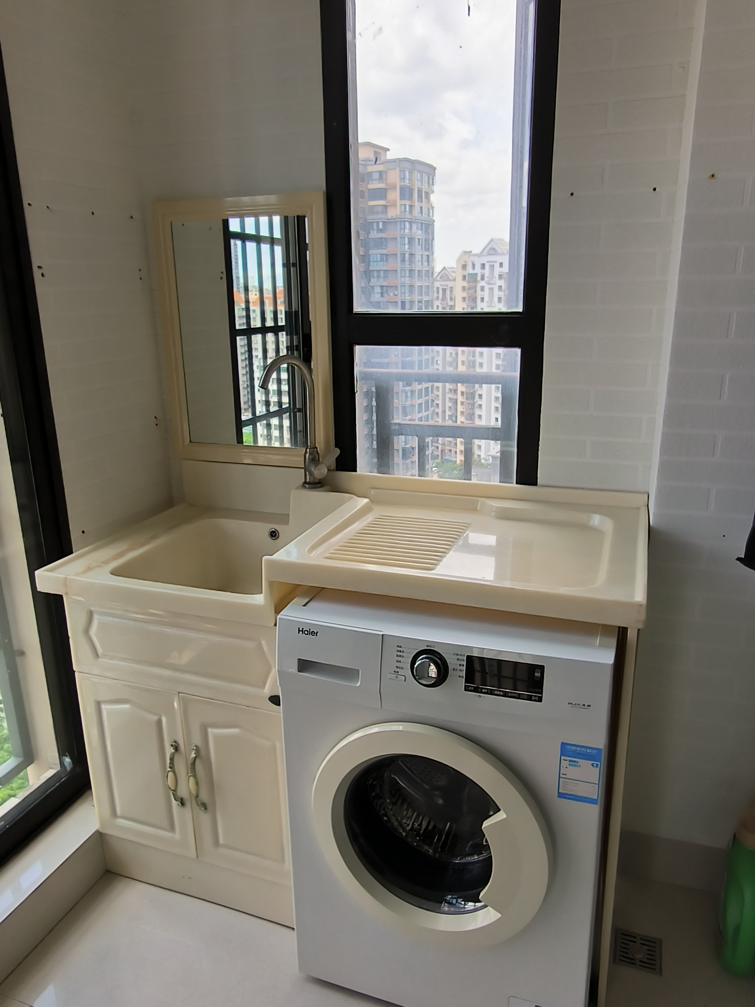 阳光三号苑  2室2厅1卫   2700.00元/月室内图