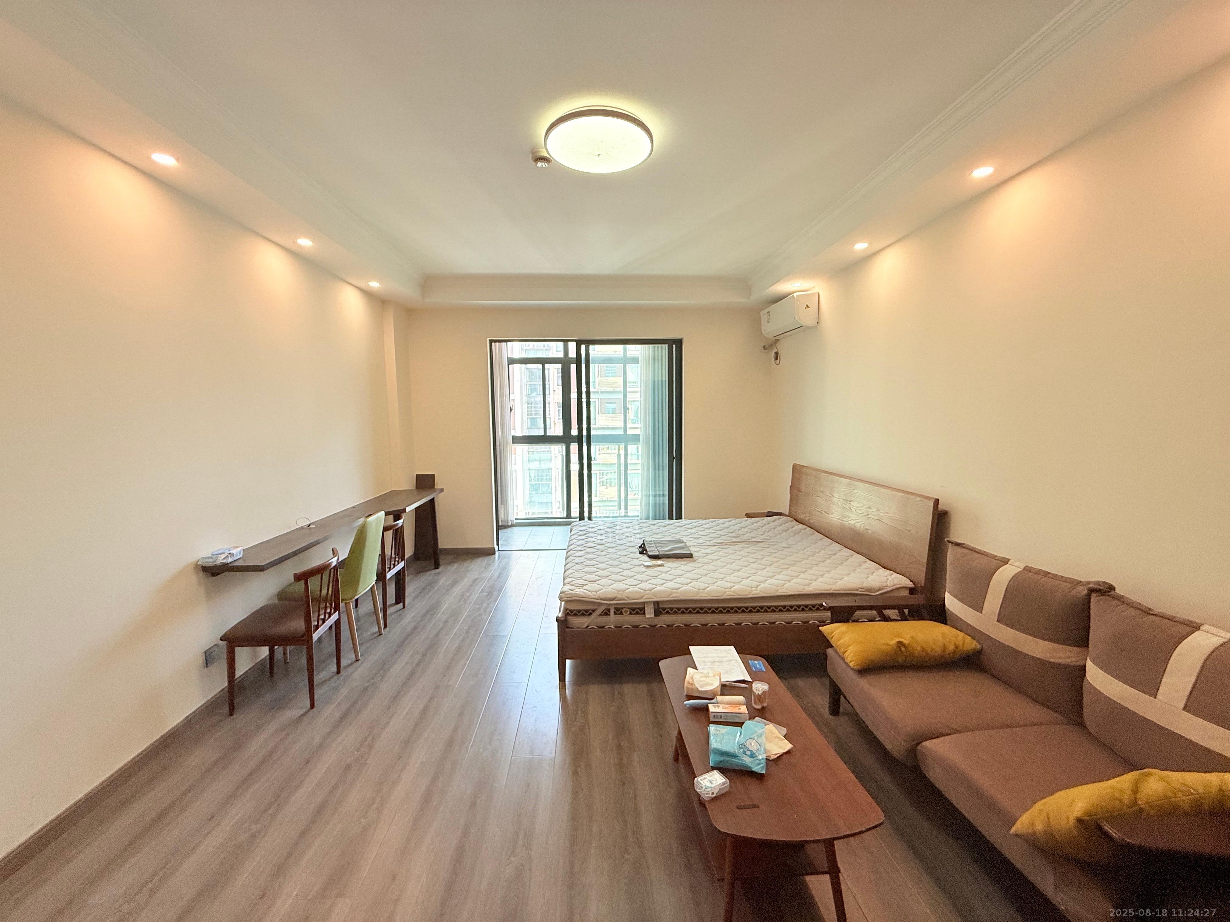 星城映象 1室1厅1卫 1600.0元/月 星城映象 1室1厅1卫 1600.0元/月室内图