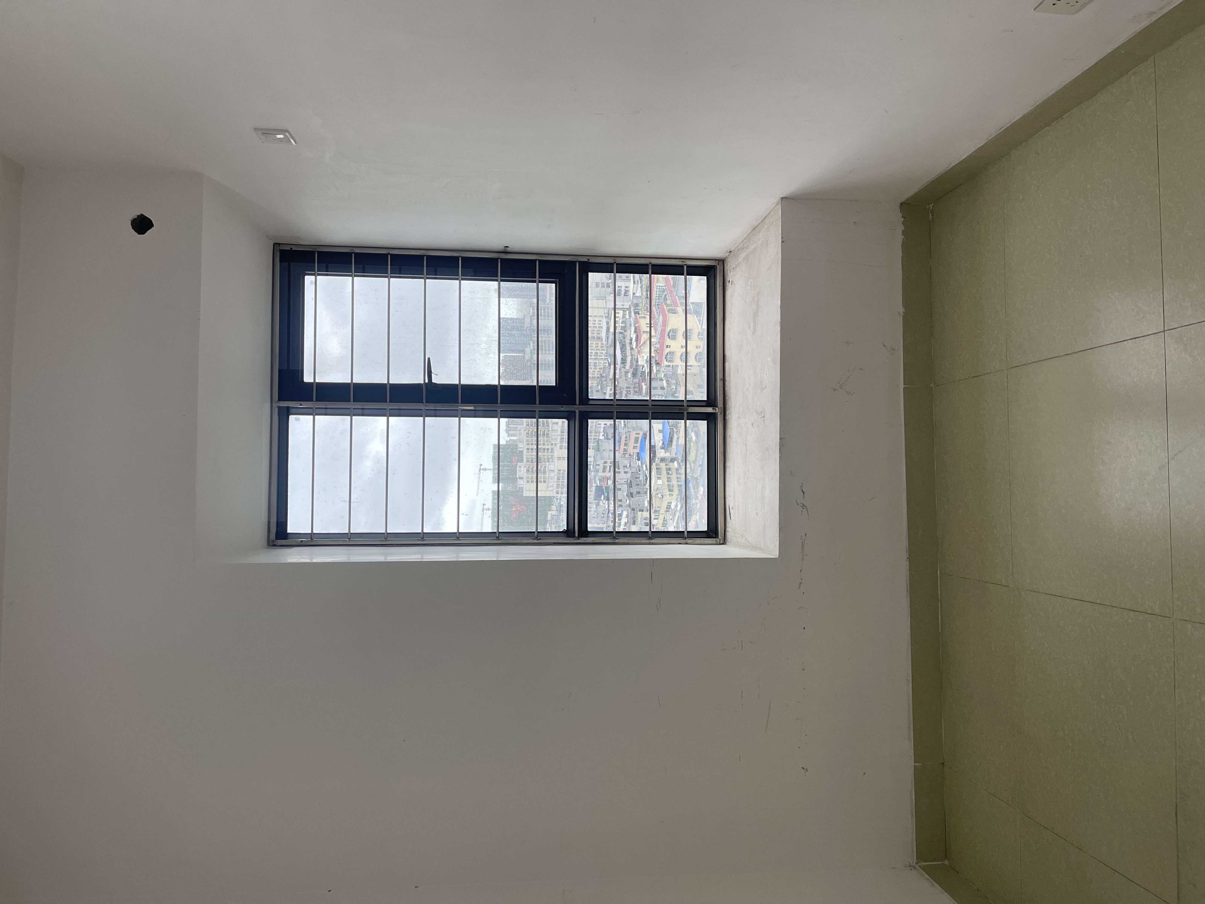 盛贤景都  3室2厅2卫   2300.00元/月室内图