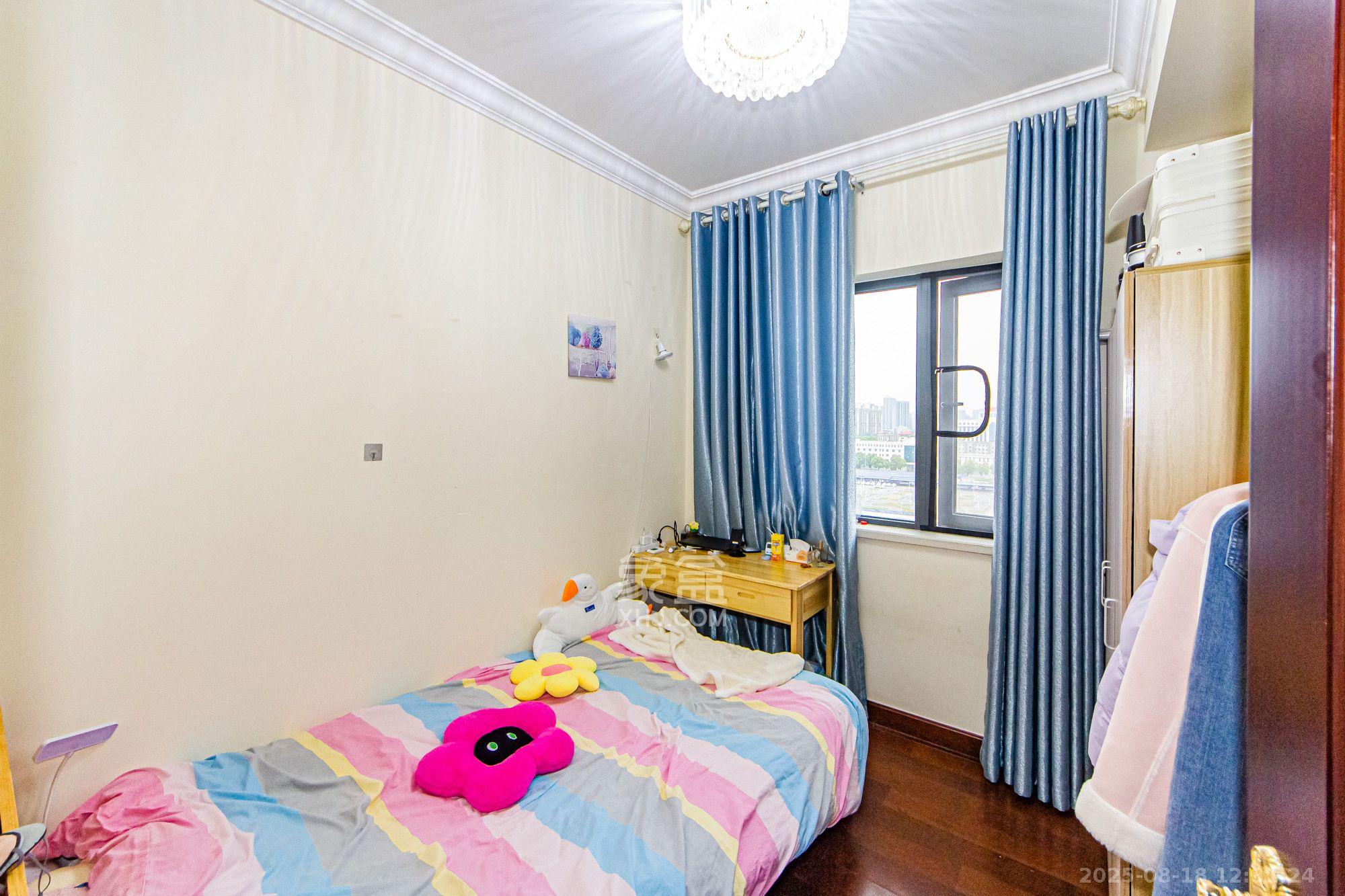 恒大御景半岛锦绣苑 3室2厅1卫 2600.0元/月 恒大御景半岛锦绣苑 3室2厅1卫 2600.0元/月室内图