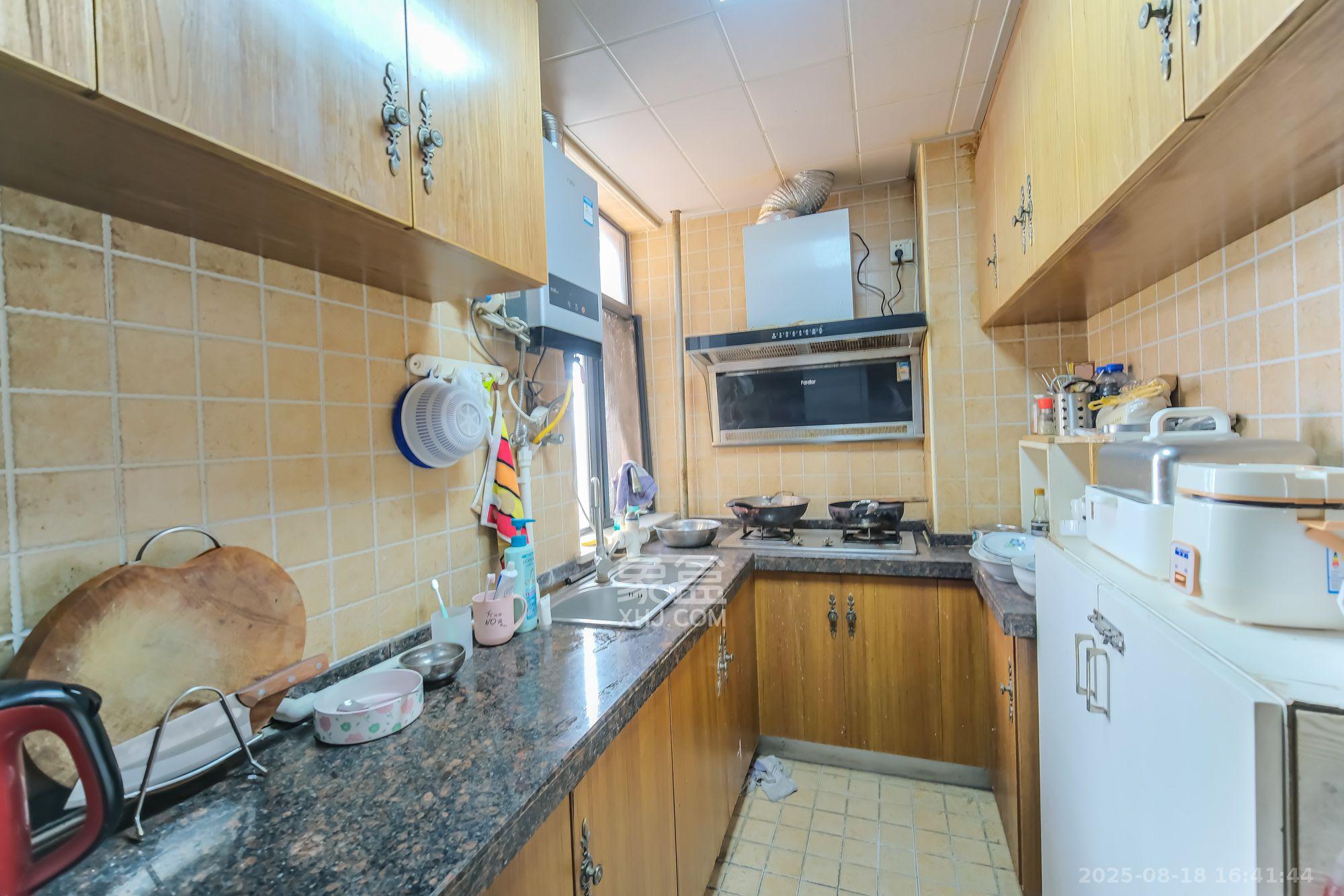 好望谷 2室2厅1卫 1600.0元/月 好望谷 2室2厅1卫 1600.0元/月室内图