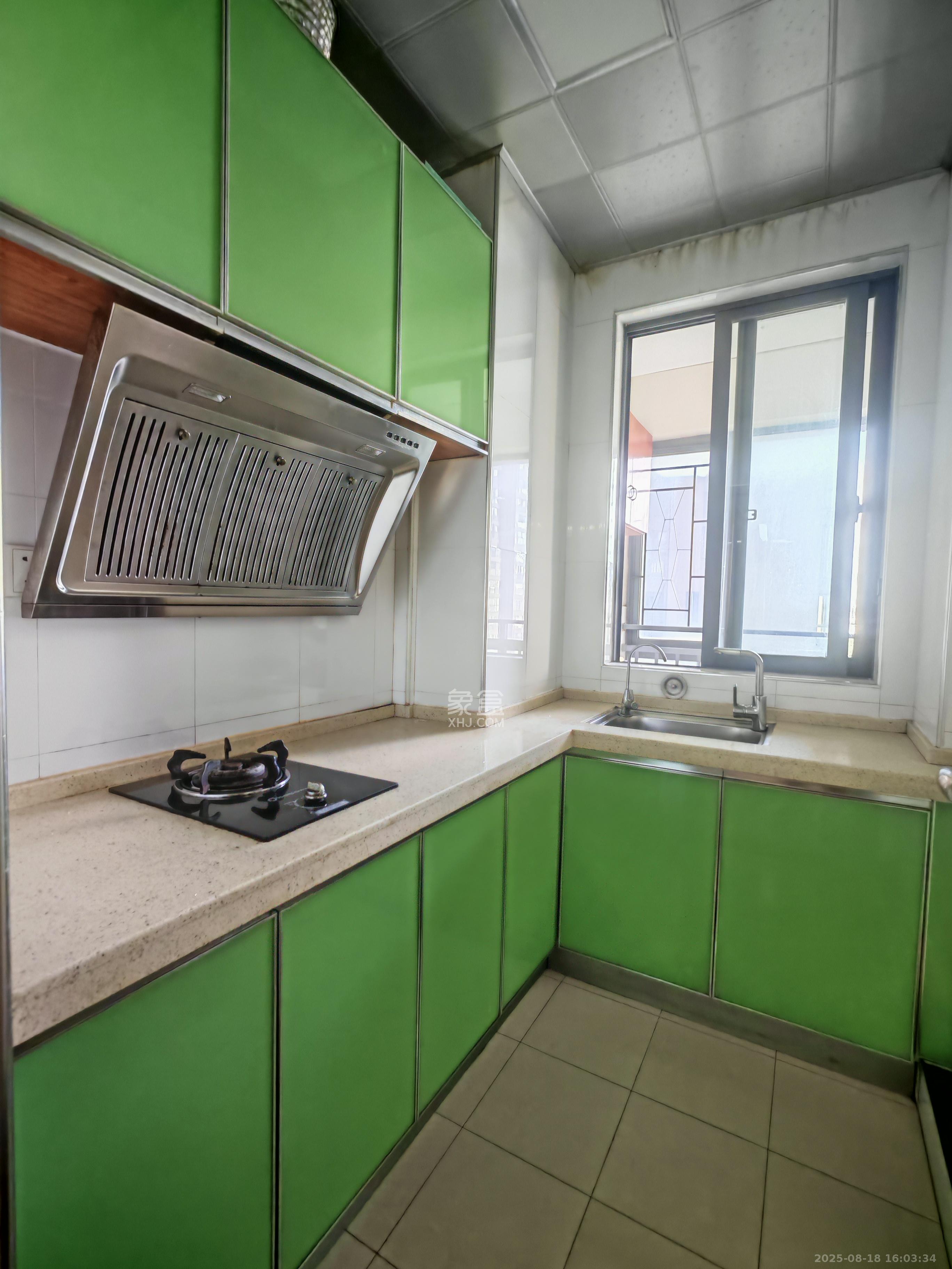 万博汇 1室1厅1卫 1600.0元/月 万博汇 1室1厅1卫 1600.0元/月室内图