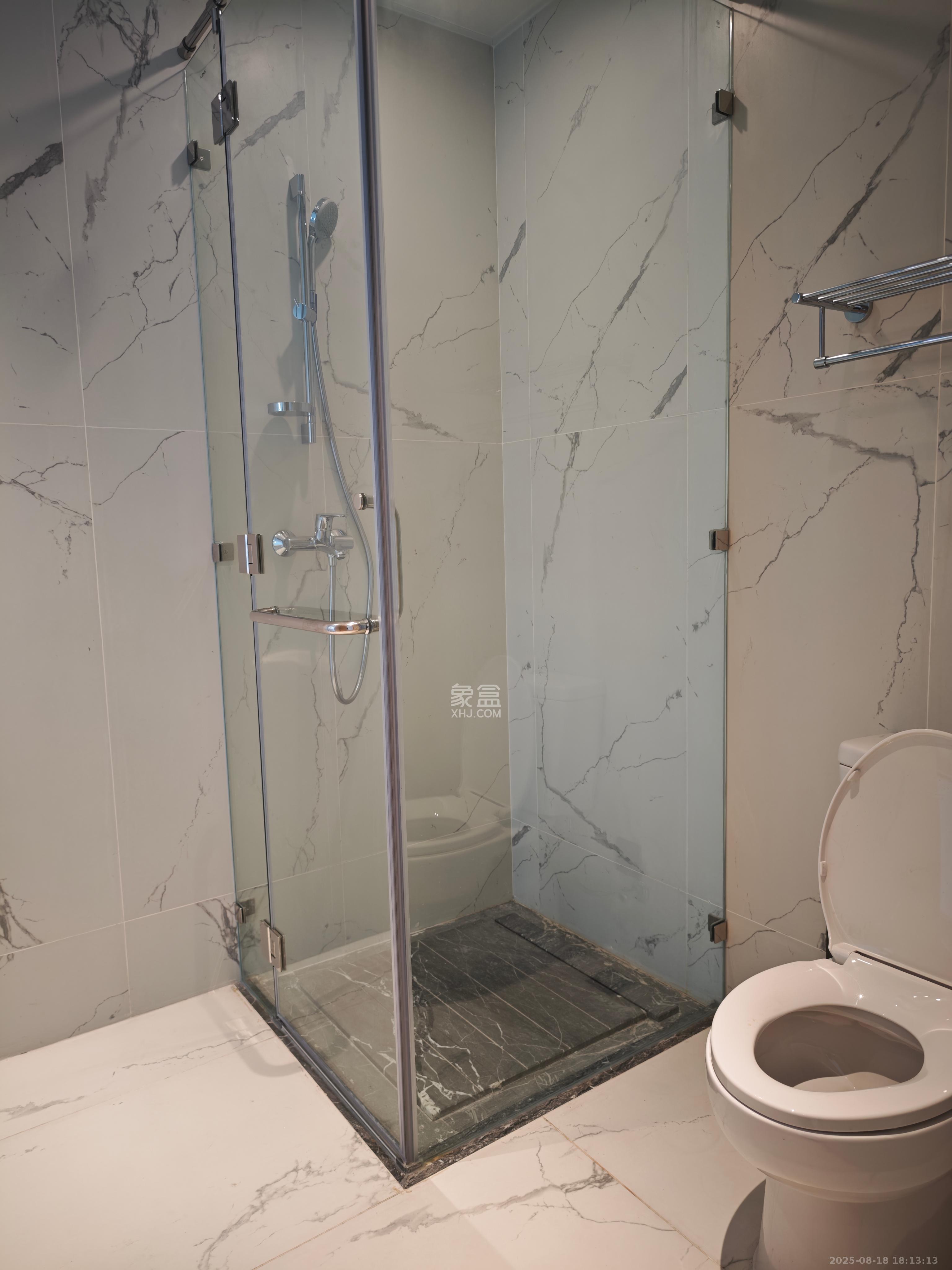 正荣梅溪紫阙台  4室2厅3卫    8500.0元/月室内图