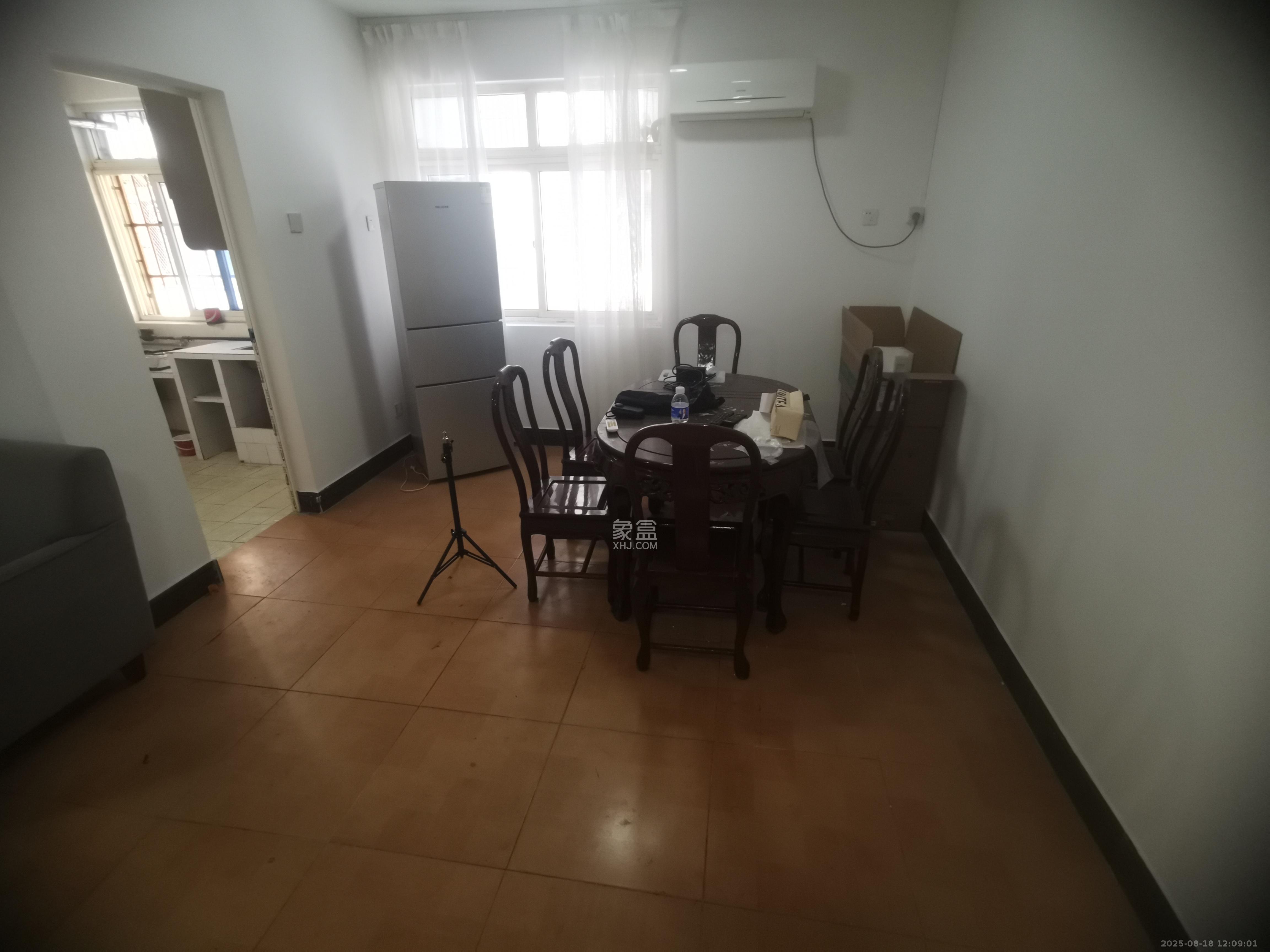 韭菜园商住楼  3室2厅1卫    2800.0元/月室内图