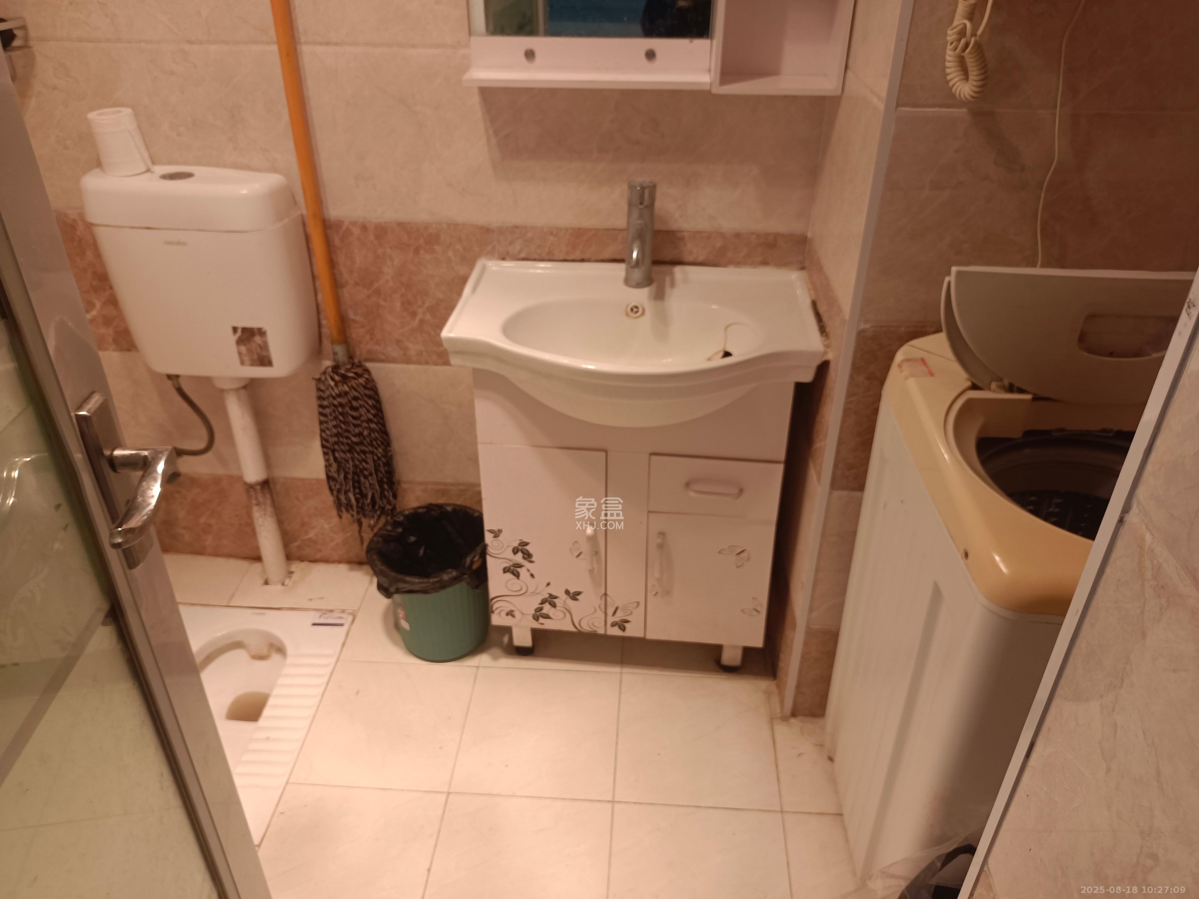 达美D6区 1室1厅1卫 1400.0元/月 达美D6区 1室1厅1卫 1400.0元/月室内图