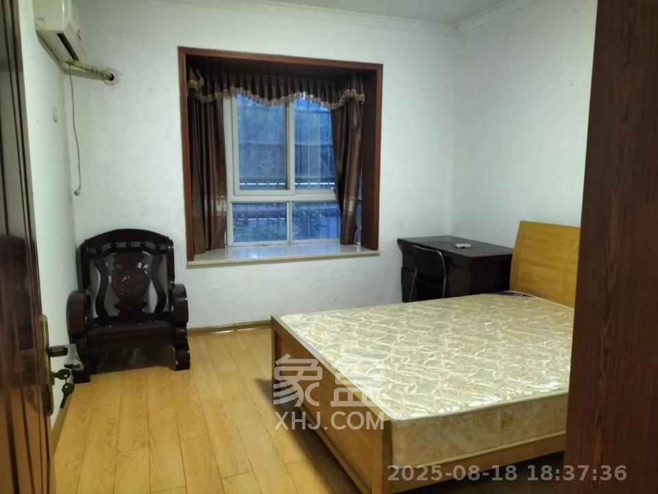 柏家塘小区  3室2厅2卫   2200.00元/月室内图