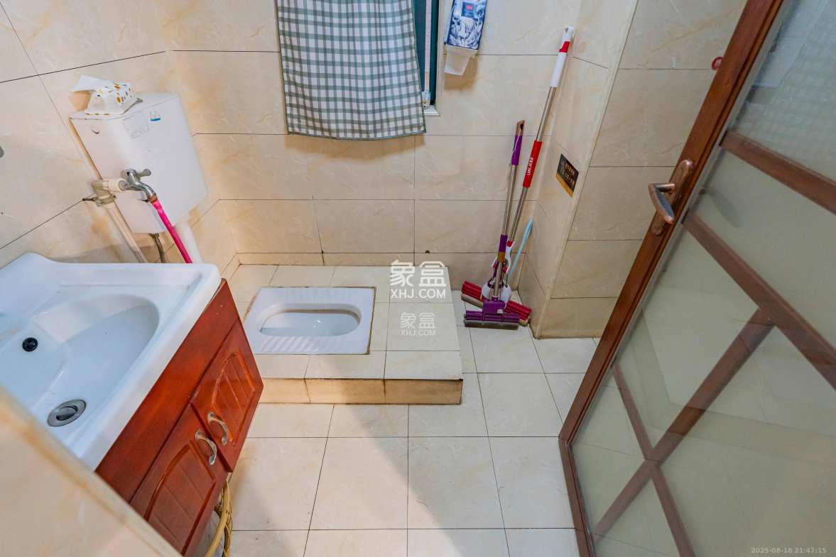 恒大雅苑 4室2厅2卫 108.0万 恒大雅苑 4室2厅2卫 108.0万卫生间