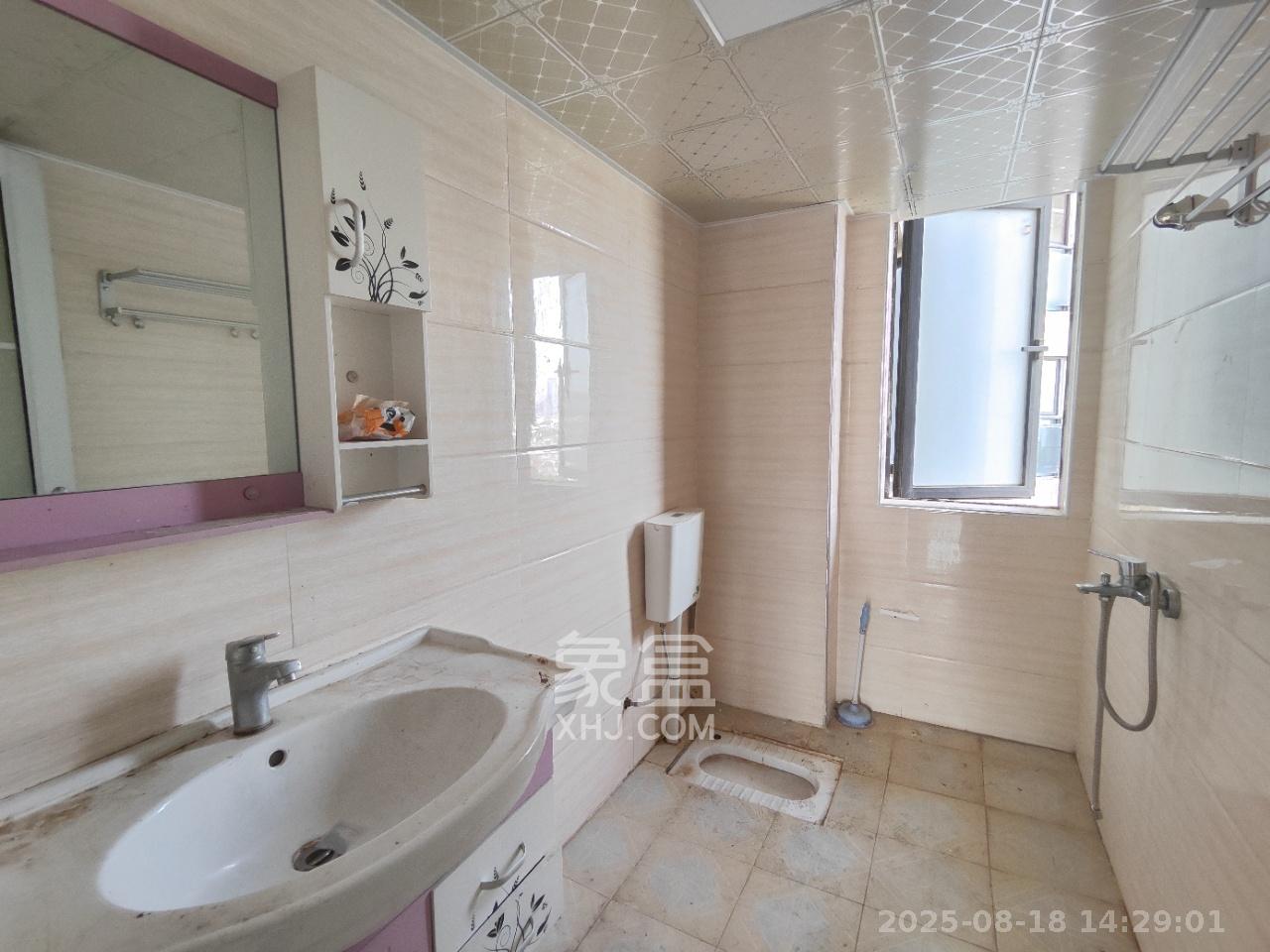 达美D6区 3室2厅1卫 2600.0元/月 达美D6区 3室2厅1卫 2600.0元/月室内图