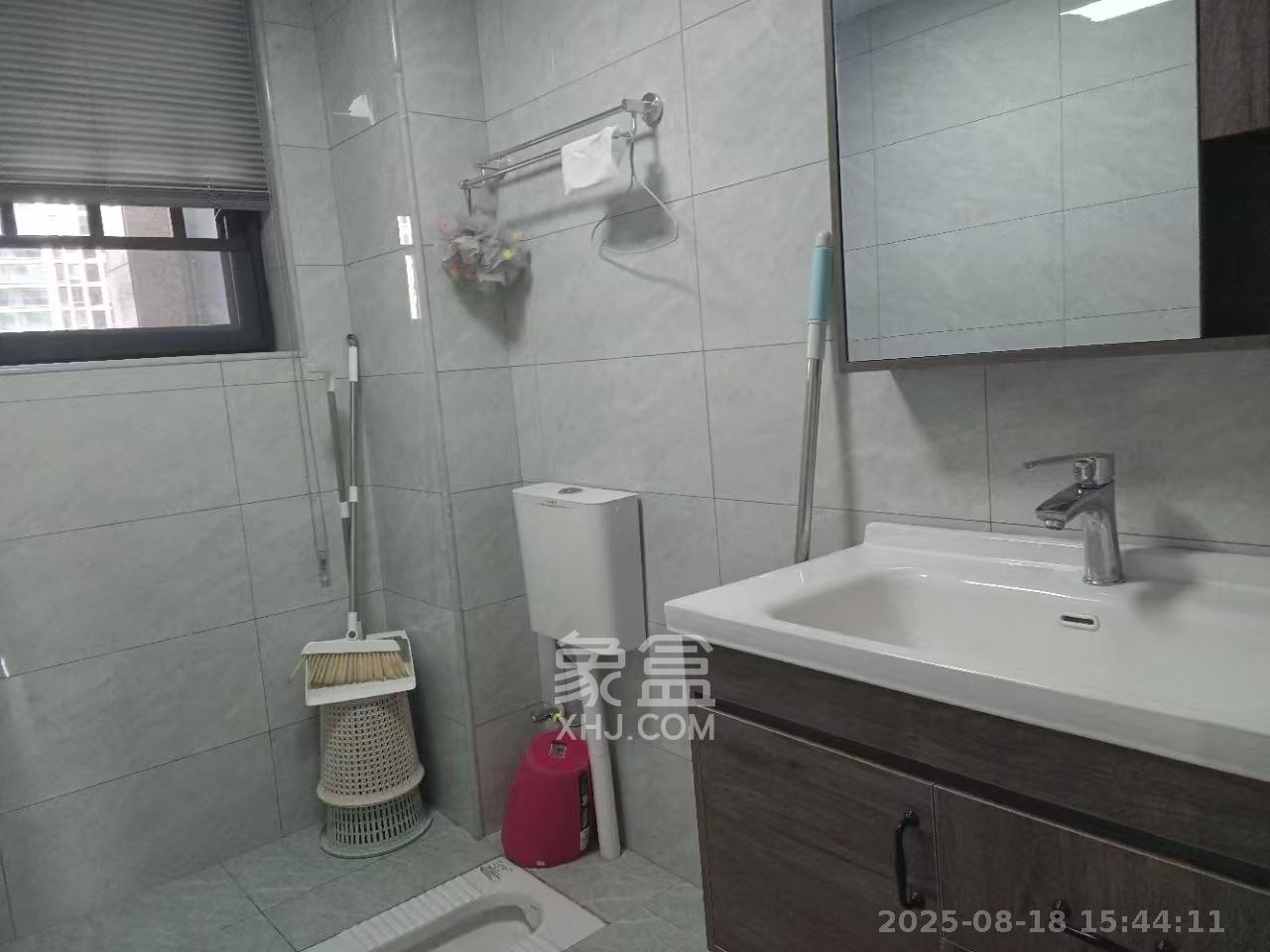 明昇壹城（明昇时代广场）二期  3室2厅2卫   3600.00元/月室内图