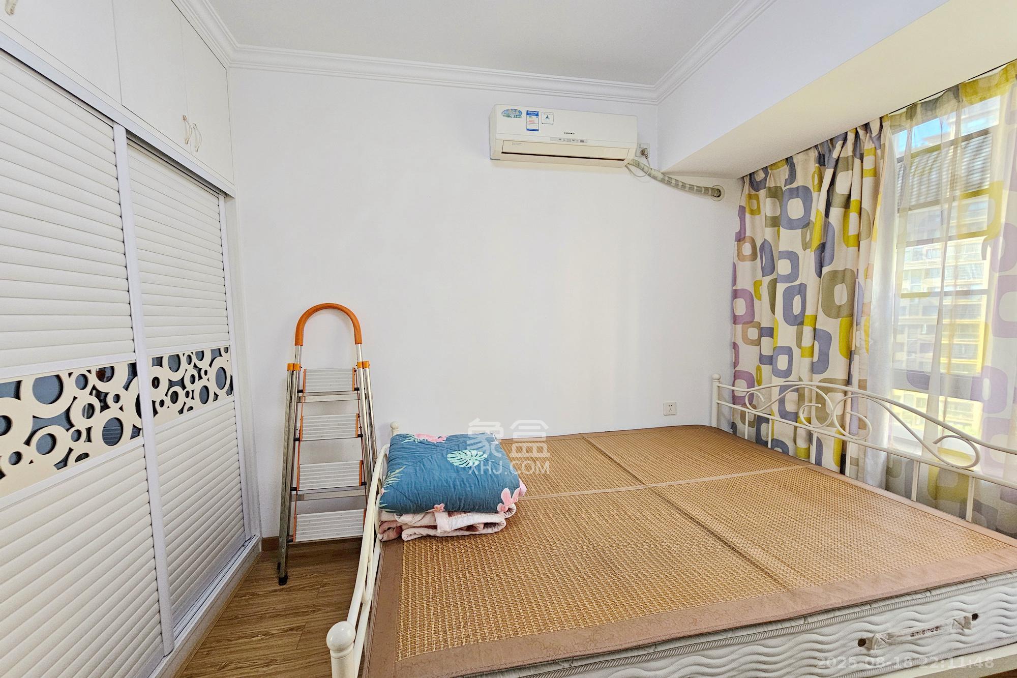 新华都万家城  3室2厅2卫    119.8万卧室