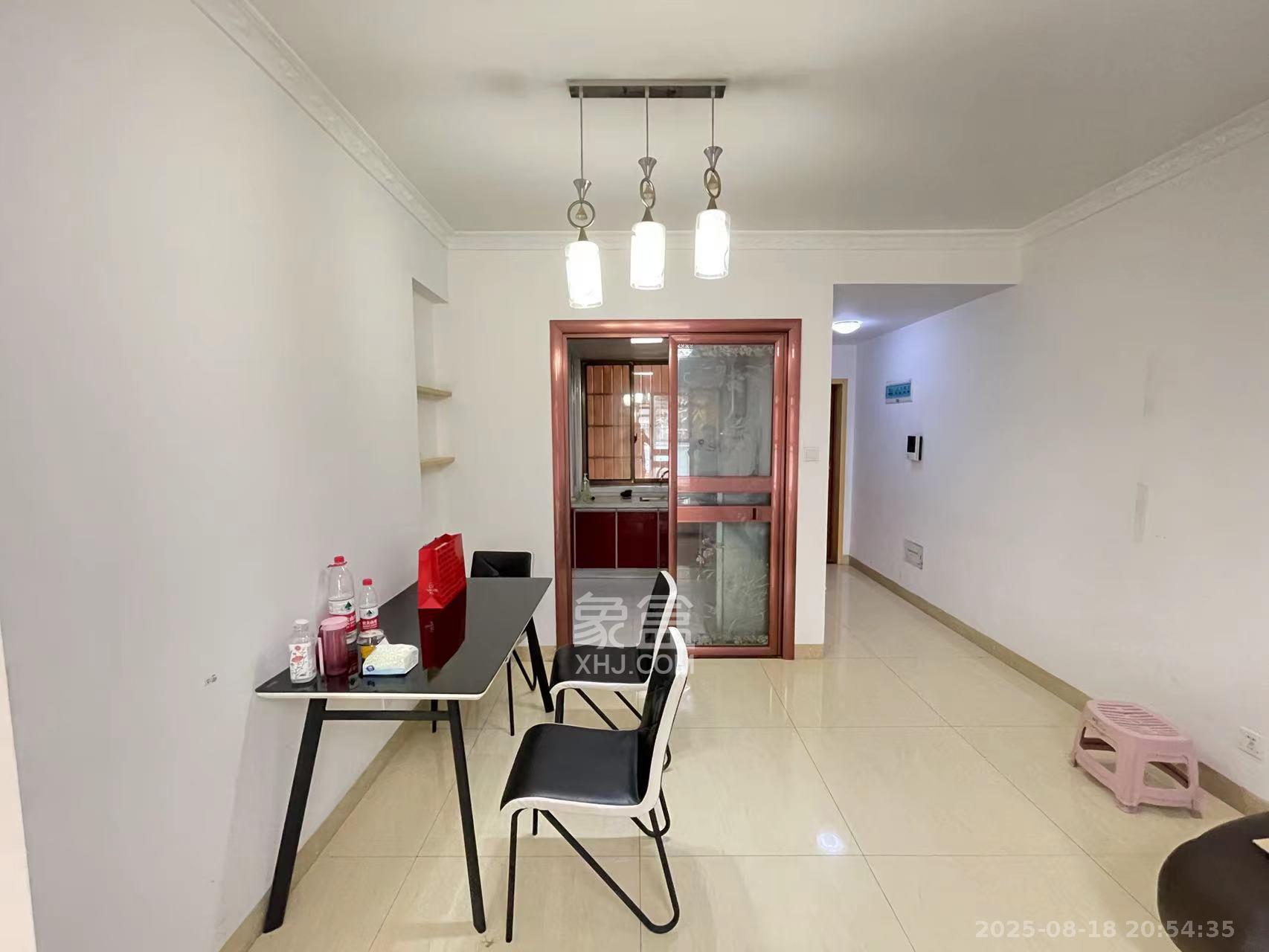 君悦紫园 2室2厅1卫 2600.0元/月 君悦紫园 2室2厅1卫 2600.0元/月室内图