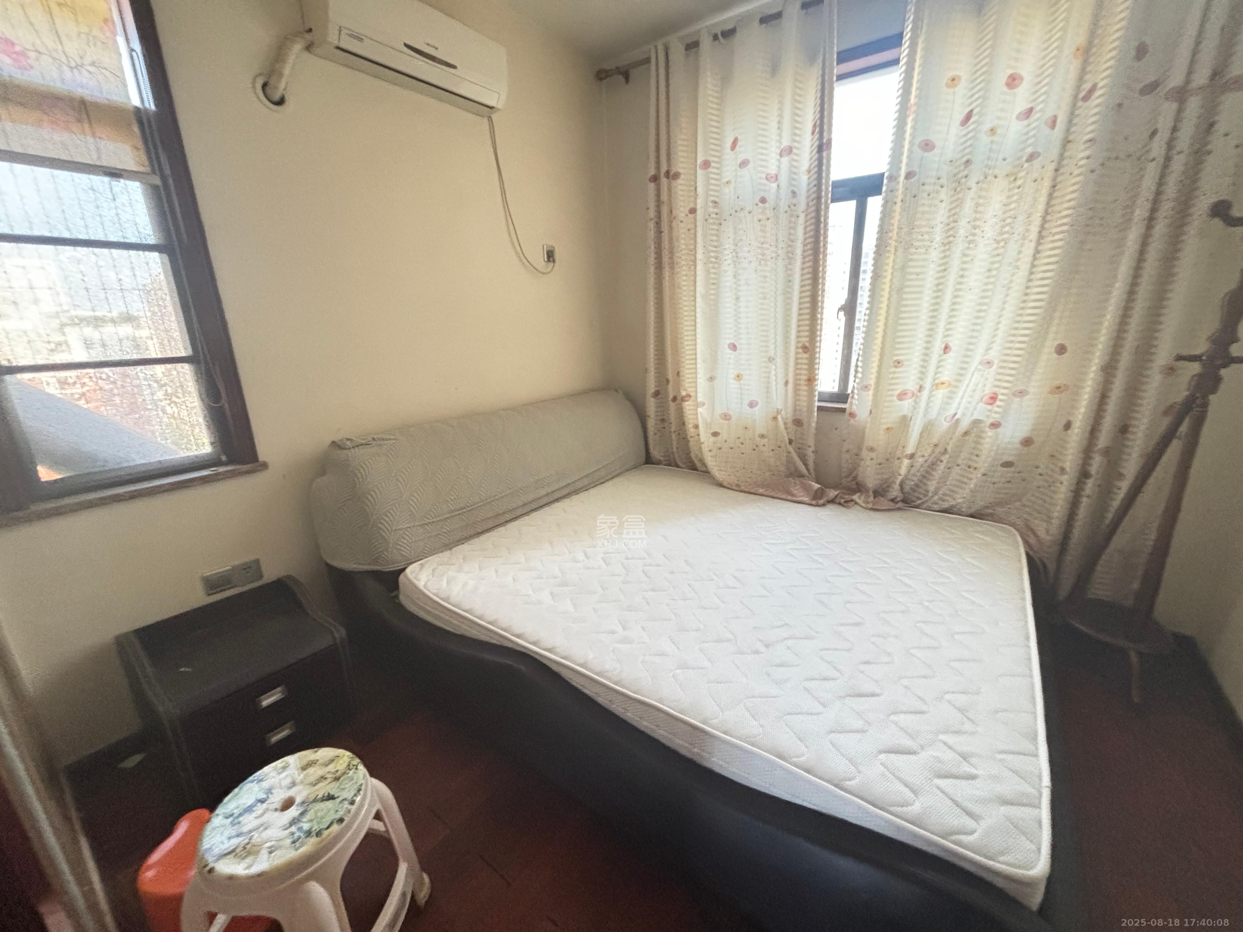 青园 3室2厅1卫 2400.0元/月 青园 3室2厅1卫 2400.0元/月室内图