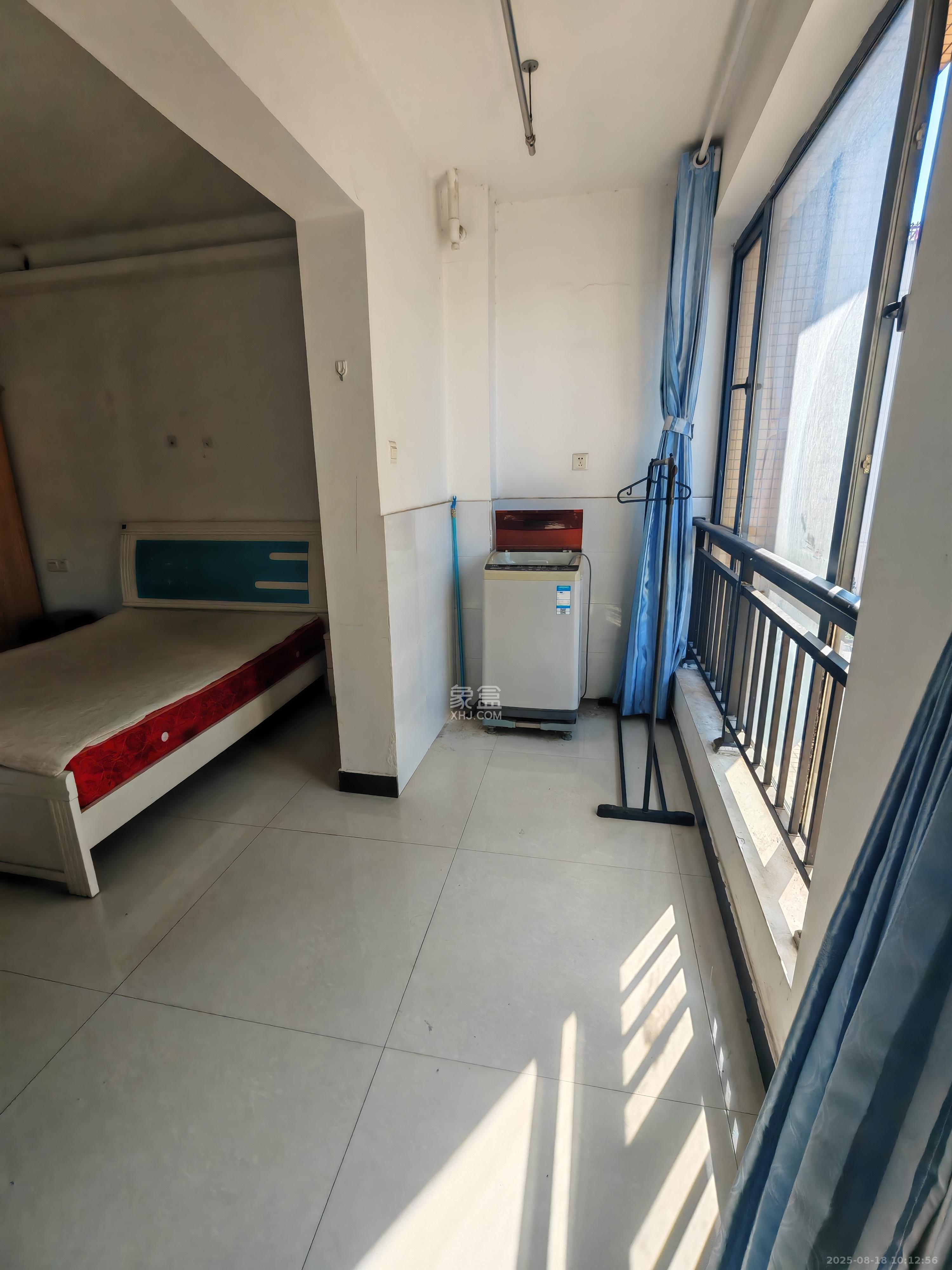 剑桥名门  1室1厅1卫    1400.0元/月 剑桥名门  1室1厅1卫    1400.0元/月室内图