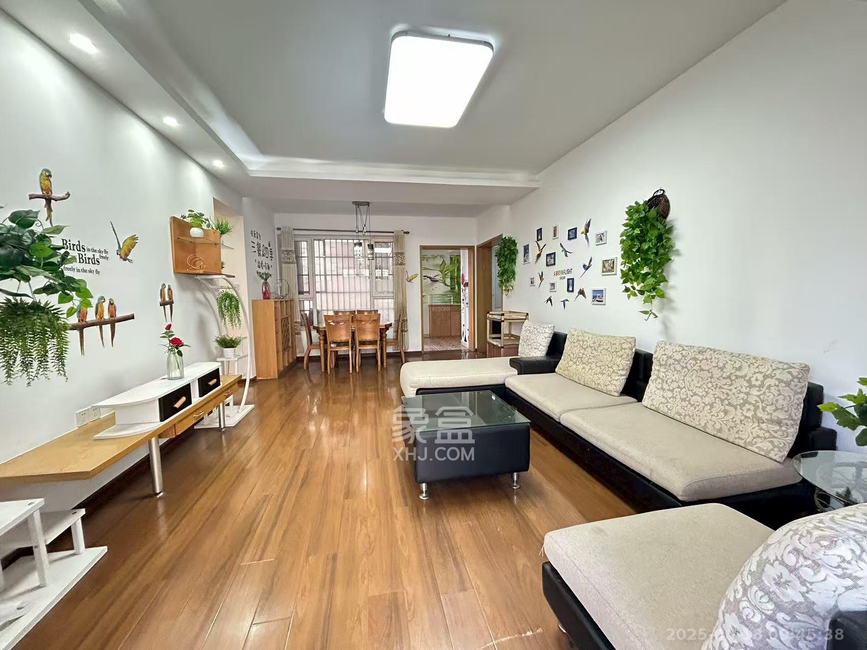 红区抽屉  3室2厅2卫    2800.0元/月室内图