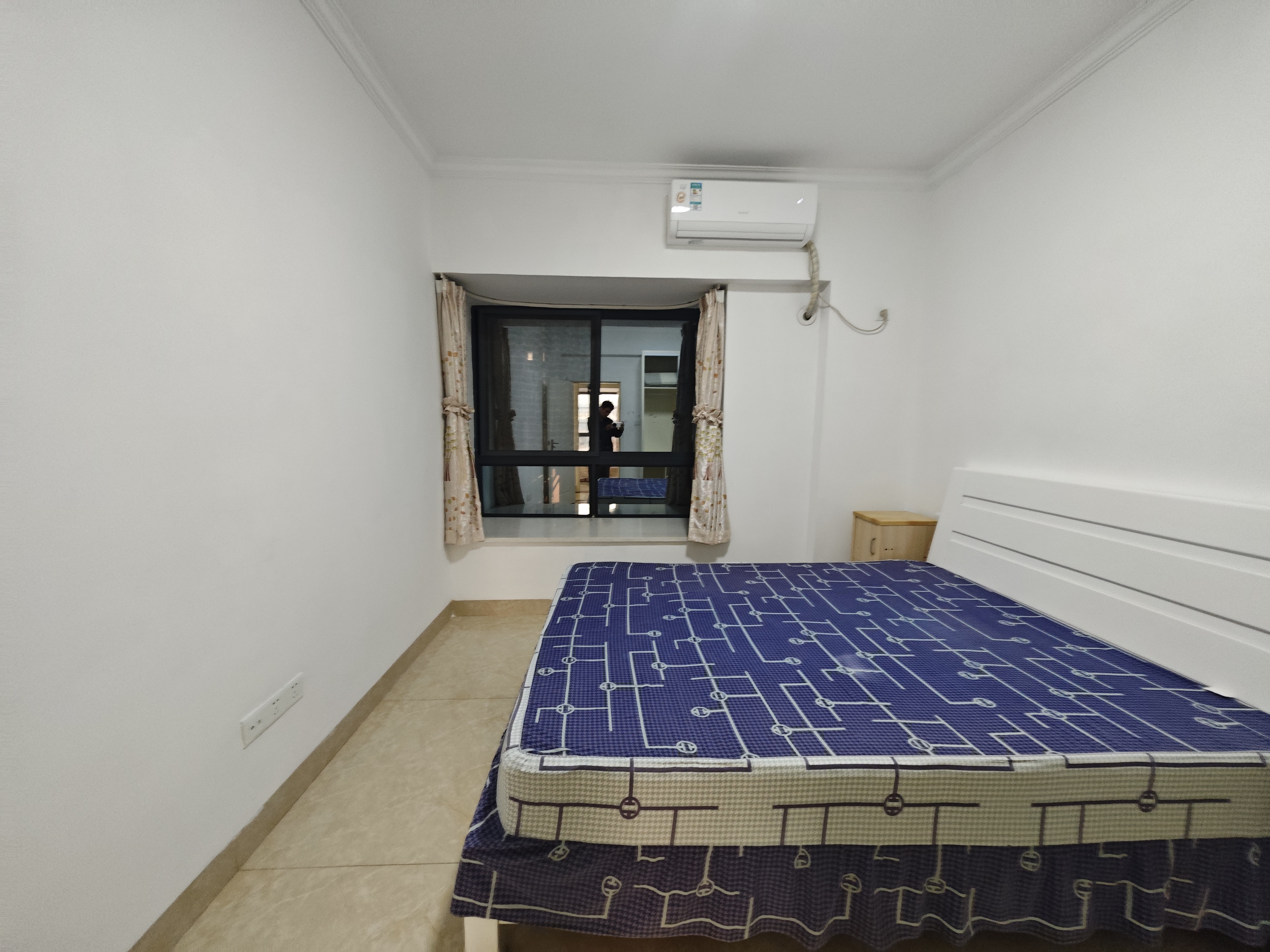 星华佳园 4室2厅2卫 206.0万 星华佳园 4室2厅2卫 206.0万客厅