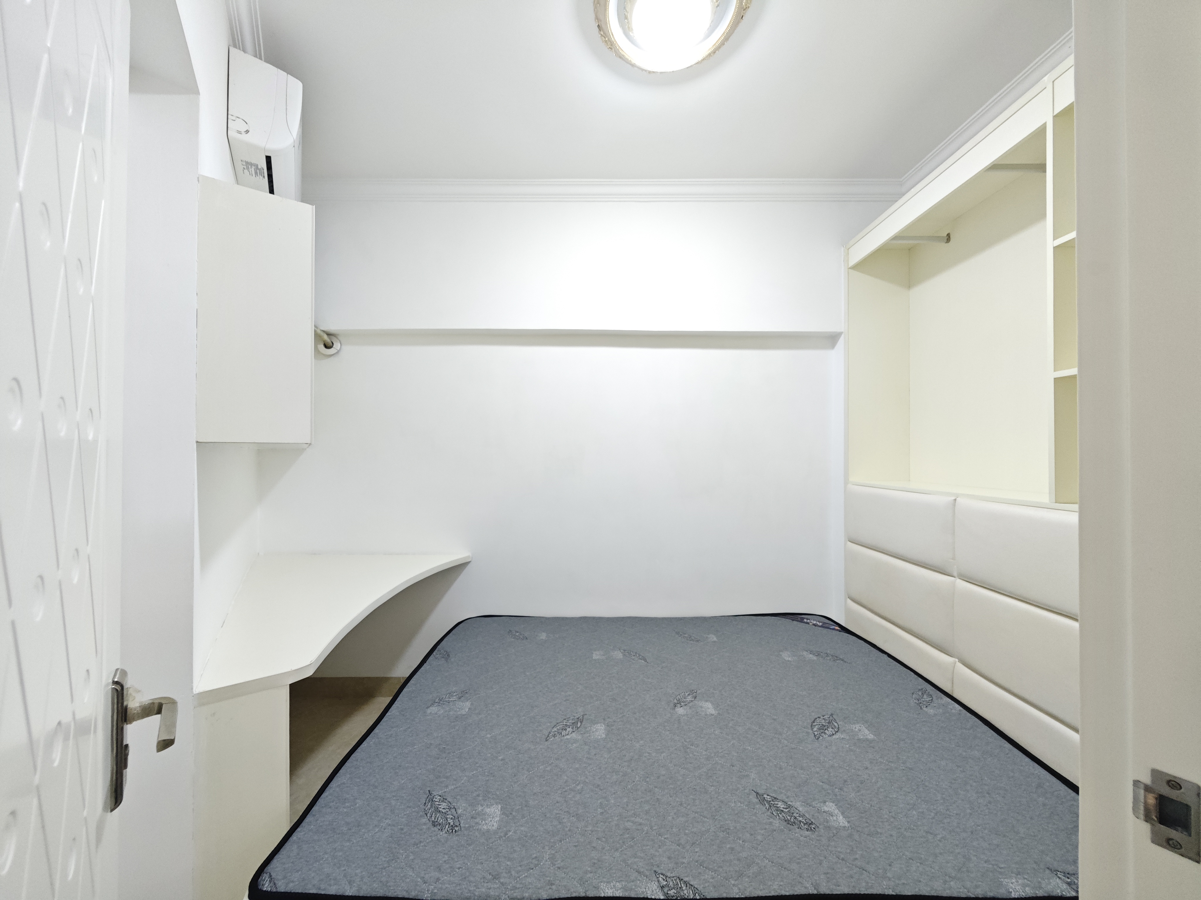 星华佳园 4室2厅2卫 206.0万 星华佳园 4室2厅2卫 206.0万客厅