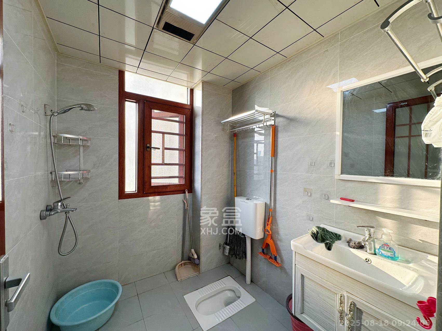 滨河嘉园  2室1厅1卫    2100.0元/月 滨河嘉园  2室1厅1卫    2100.0元/月室内图