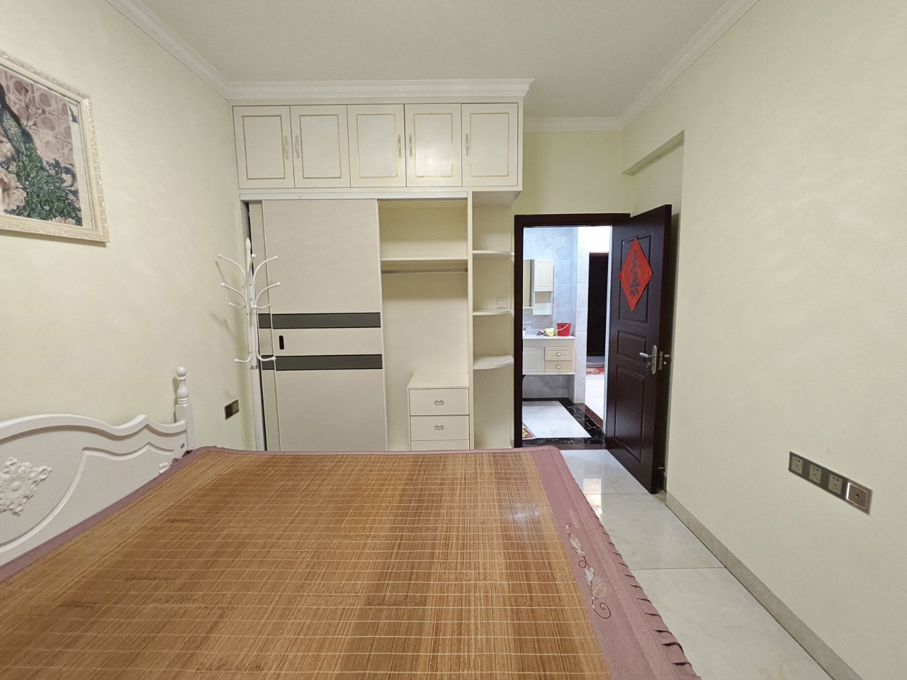 香江豪庭 1室1厅1卫 1500.00元/月 香江豪庭 1室1厅1卫 1500.00元/月室内图