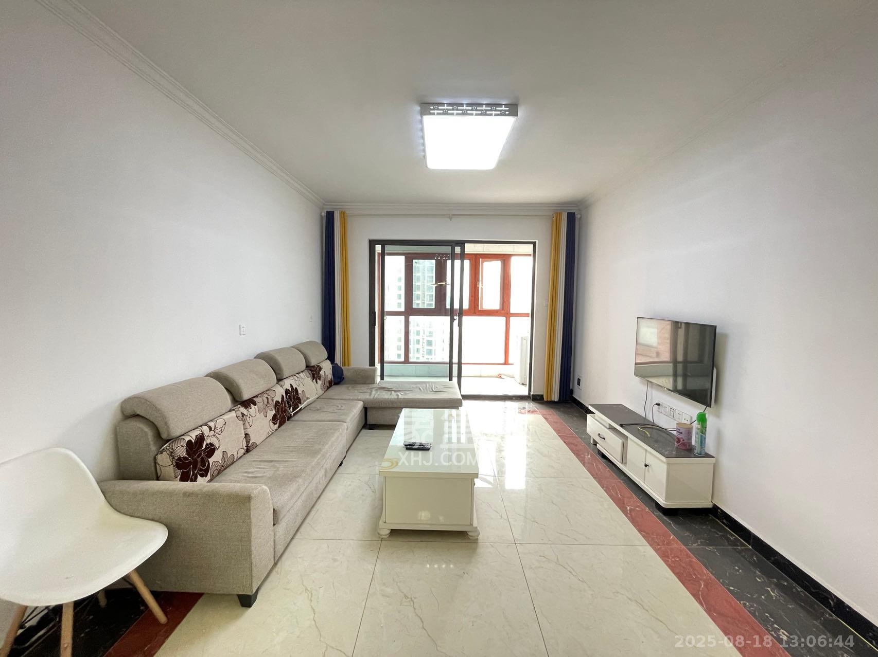 润屋美院 5室2厅2卫 3000.0元/月 润屋美院 5室2厅2卫 3000.0元/月室内图