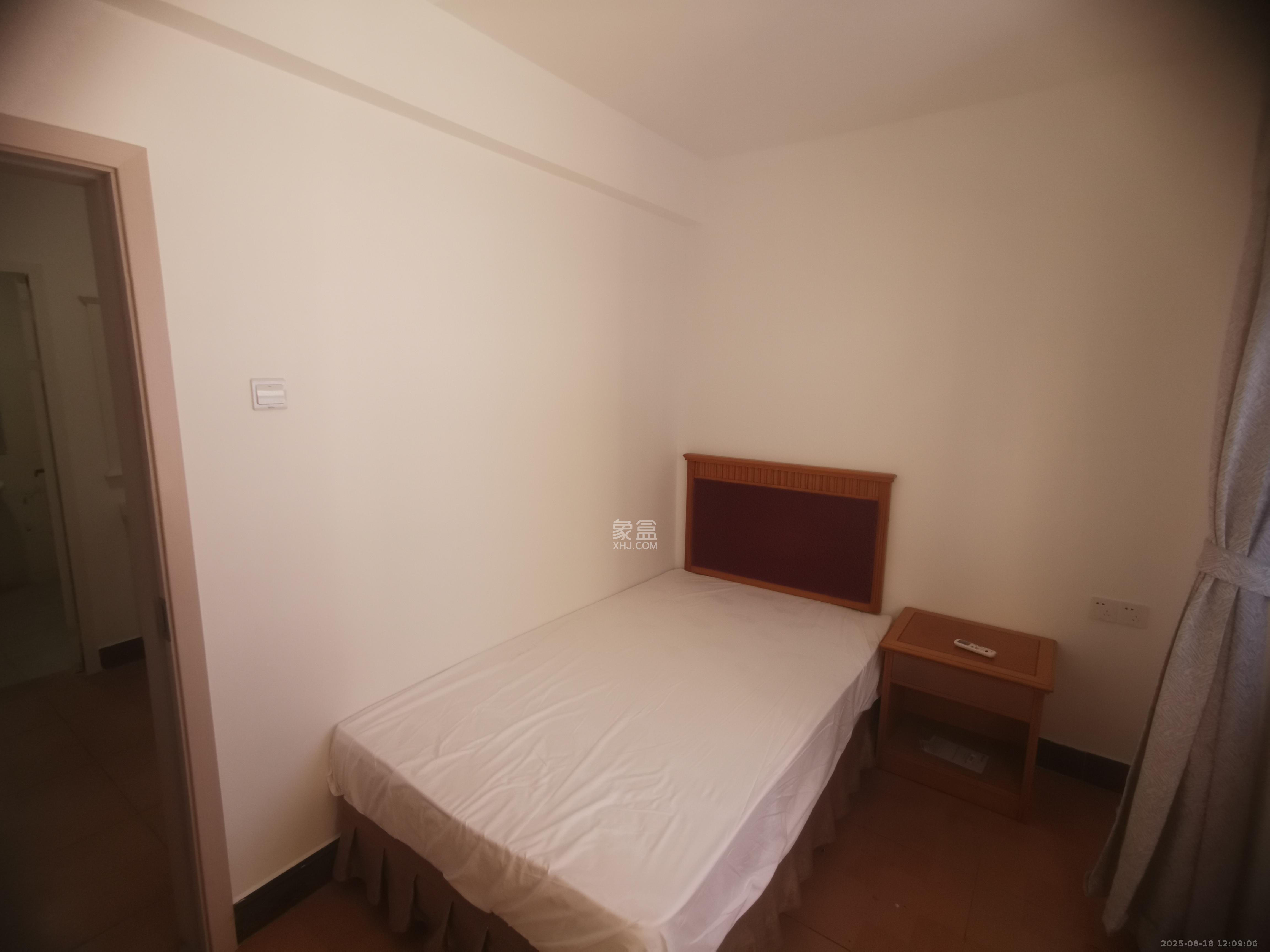 韭菜园商住楼  3室2厅1卫    2800.0元/月室内图